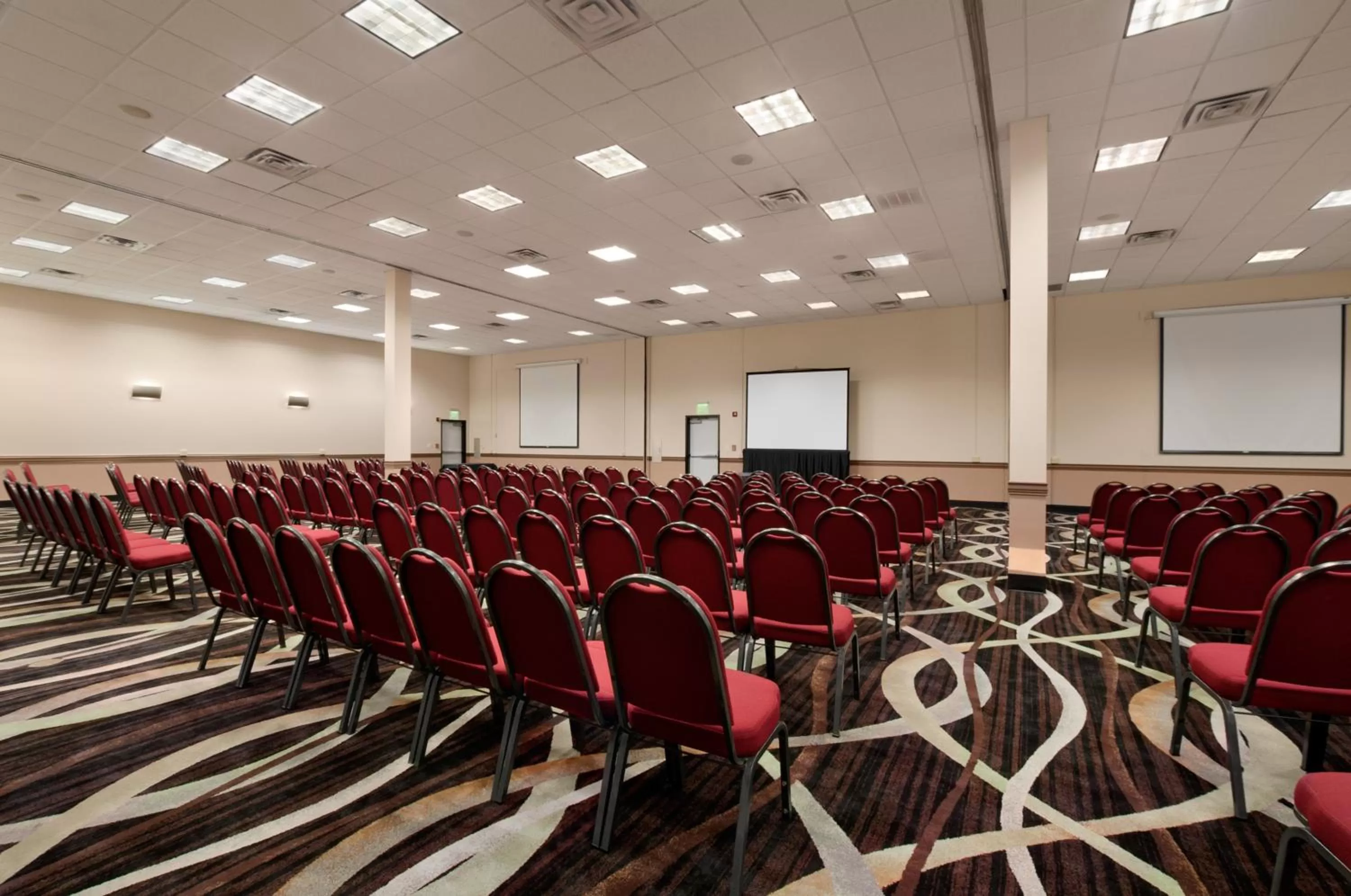 Business facilities in Wingate by Wyndham and Williamson Conference Center