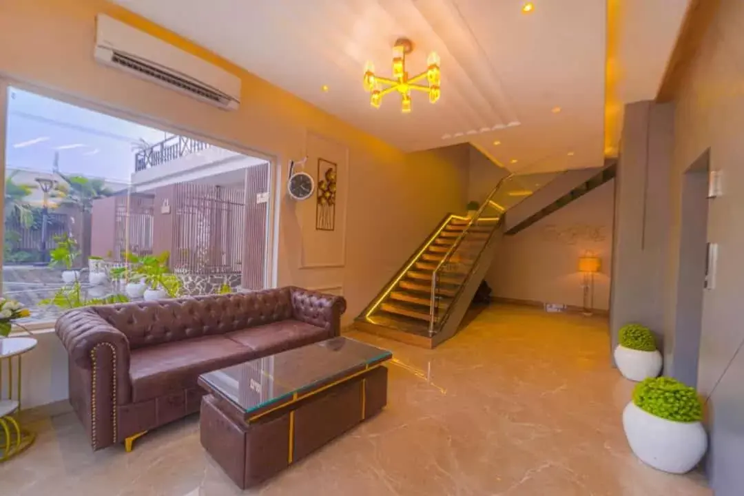 Lobby or reception, Lobby/Reception in Greenwood Villa By Levelup Lobby or reception, Lobby/Reception in Greenwood Villa By Levelup