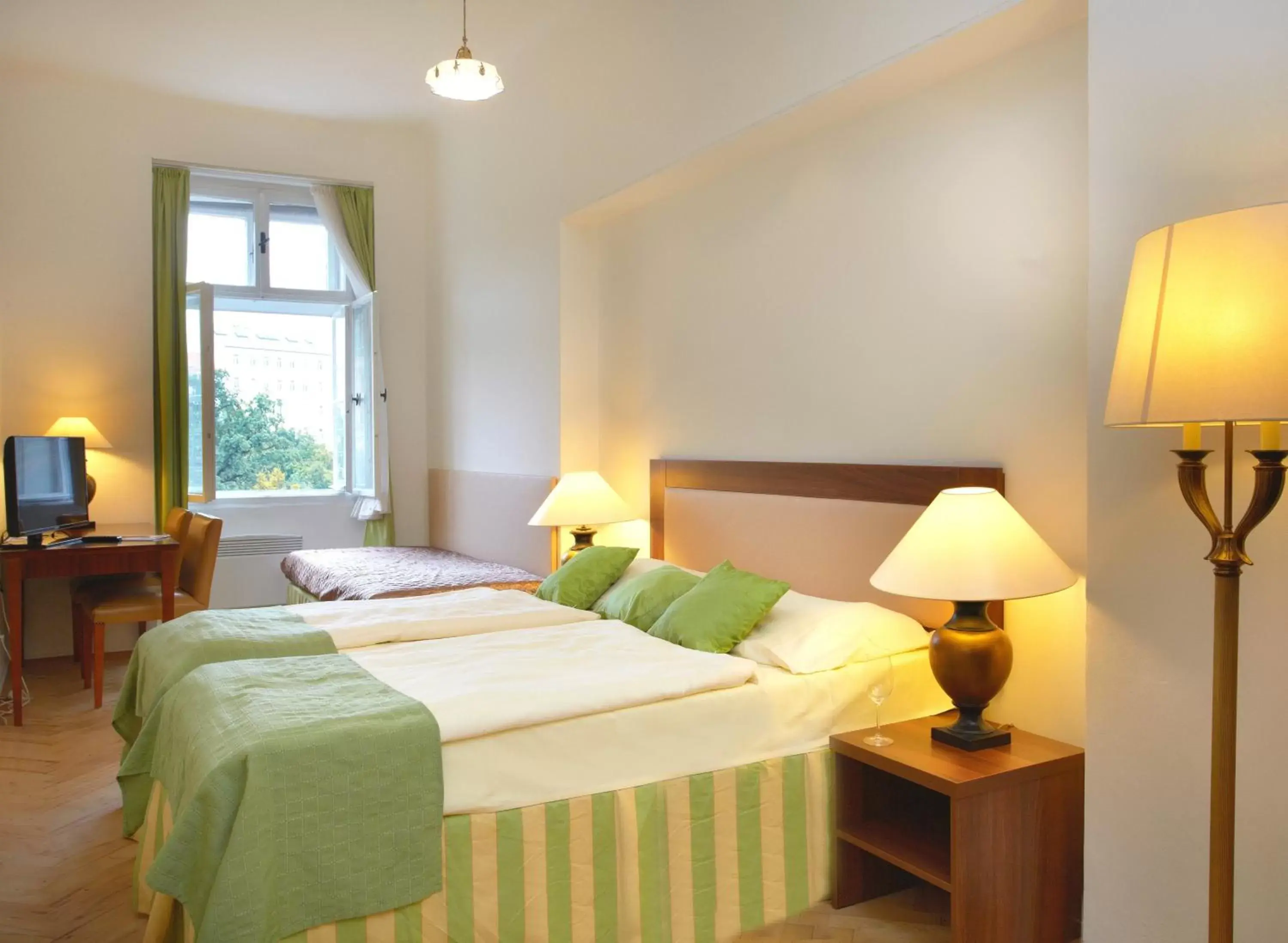 Single Room in Wenceslas Square Hotel - Czech Leading Hotels