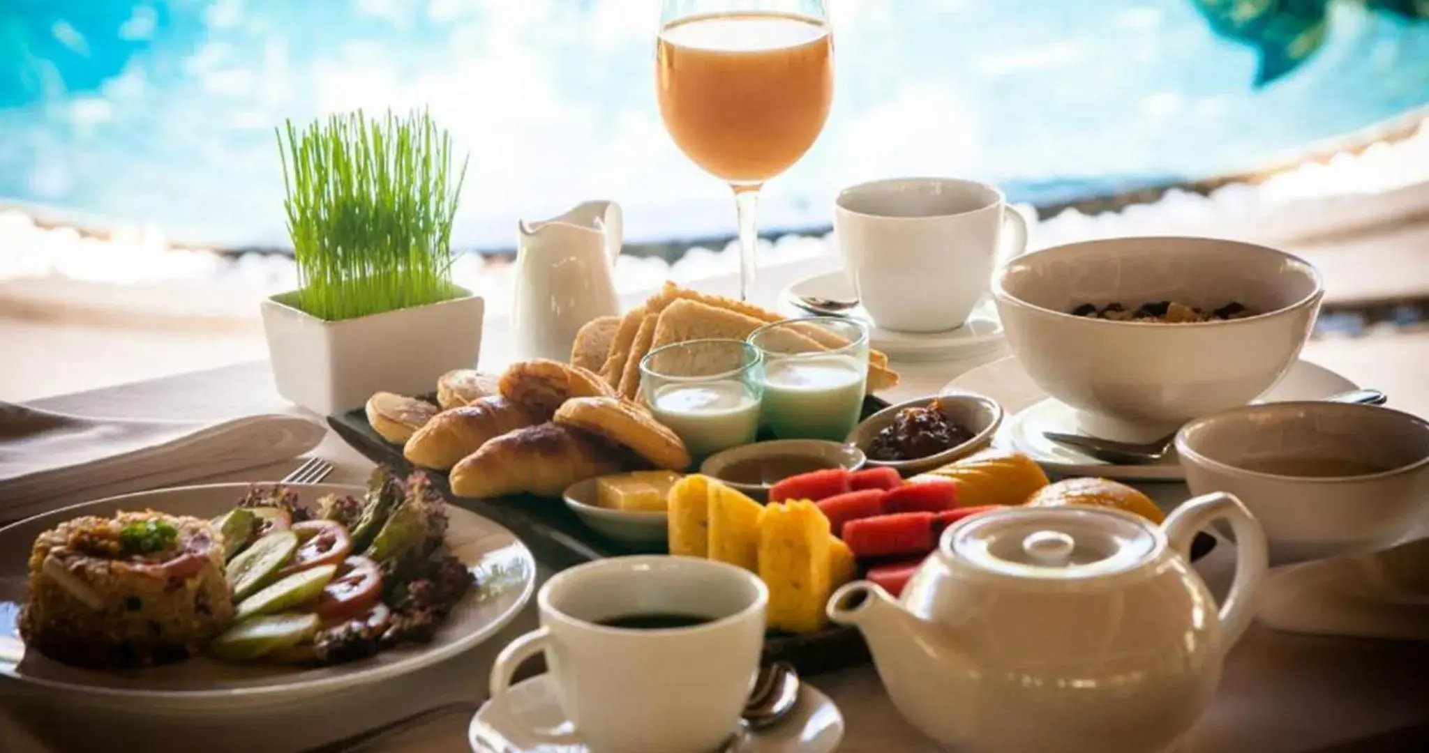 Food and drinks in Navutu Dreams Resort & Wellness Retreat