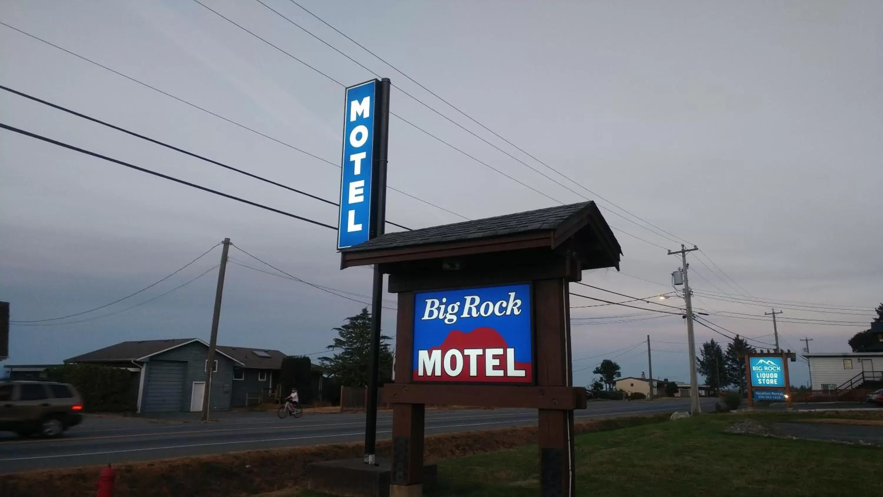 Decorative detail, Property Logo/Sign in Big Rock Motel