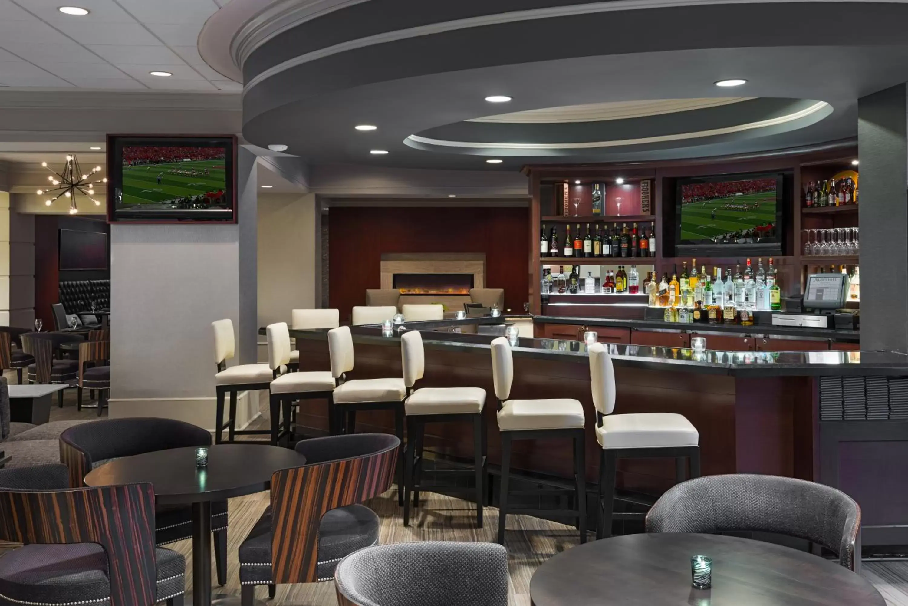 Lounge or bar, Lounge/Bar in Chicago Marriott Suites Deerfield