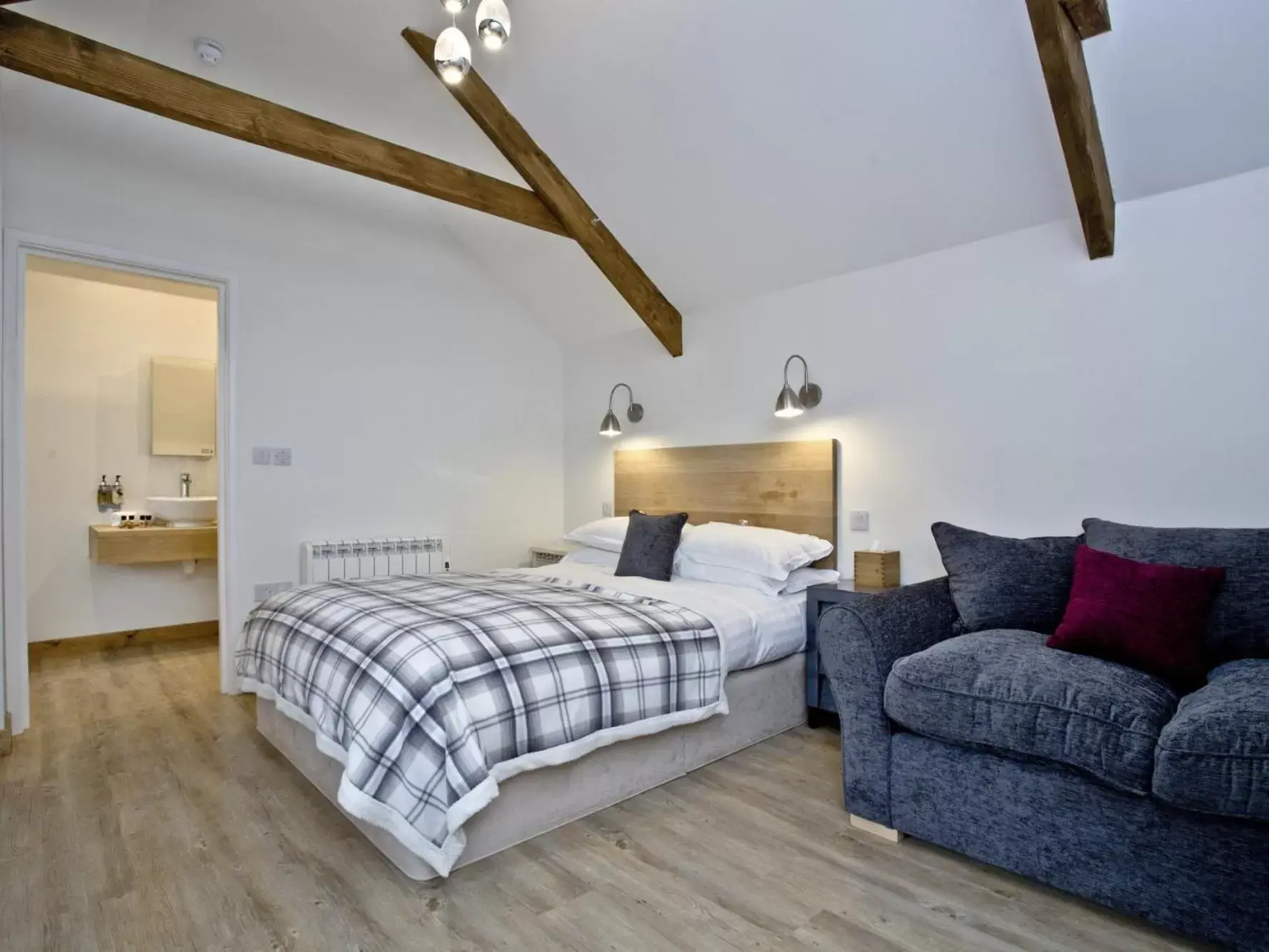 Luxury Quadruple Room in The Fortescue Inn Salcombe