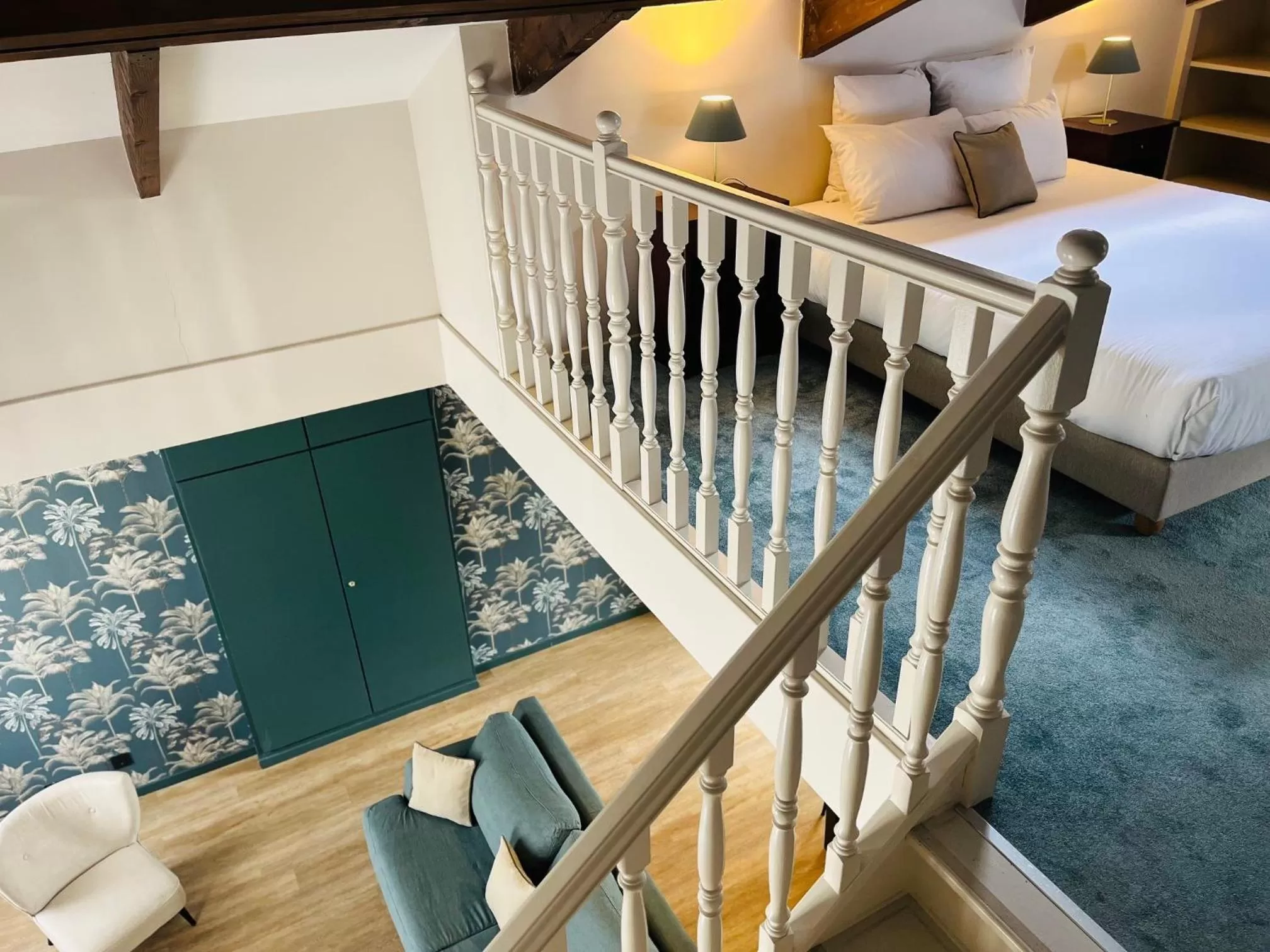 View (from property/room), Bed in Hotel Le Cardinal Rueil Centre