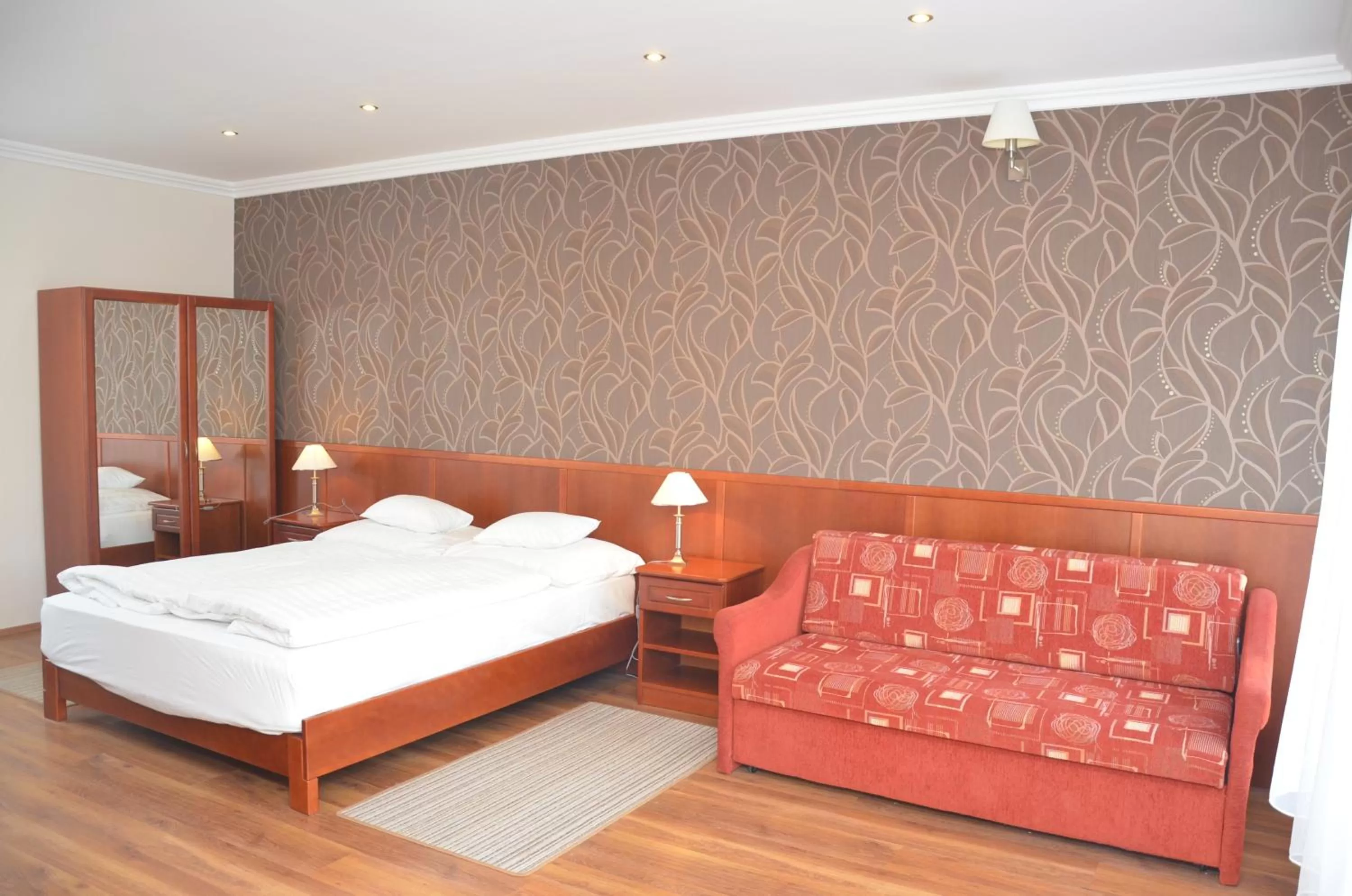 Bedroom, Bed in Szieszta Panzió