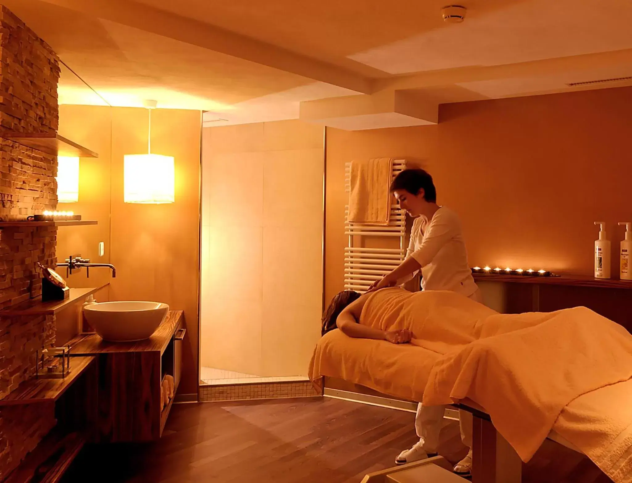 Spa and wellness centre/facilities, Bathroom in Hotel Spinne Grindelwald