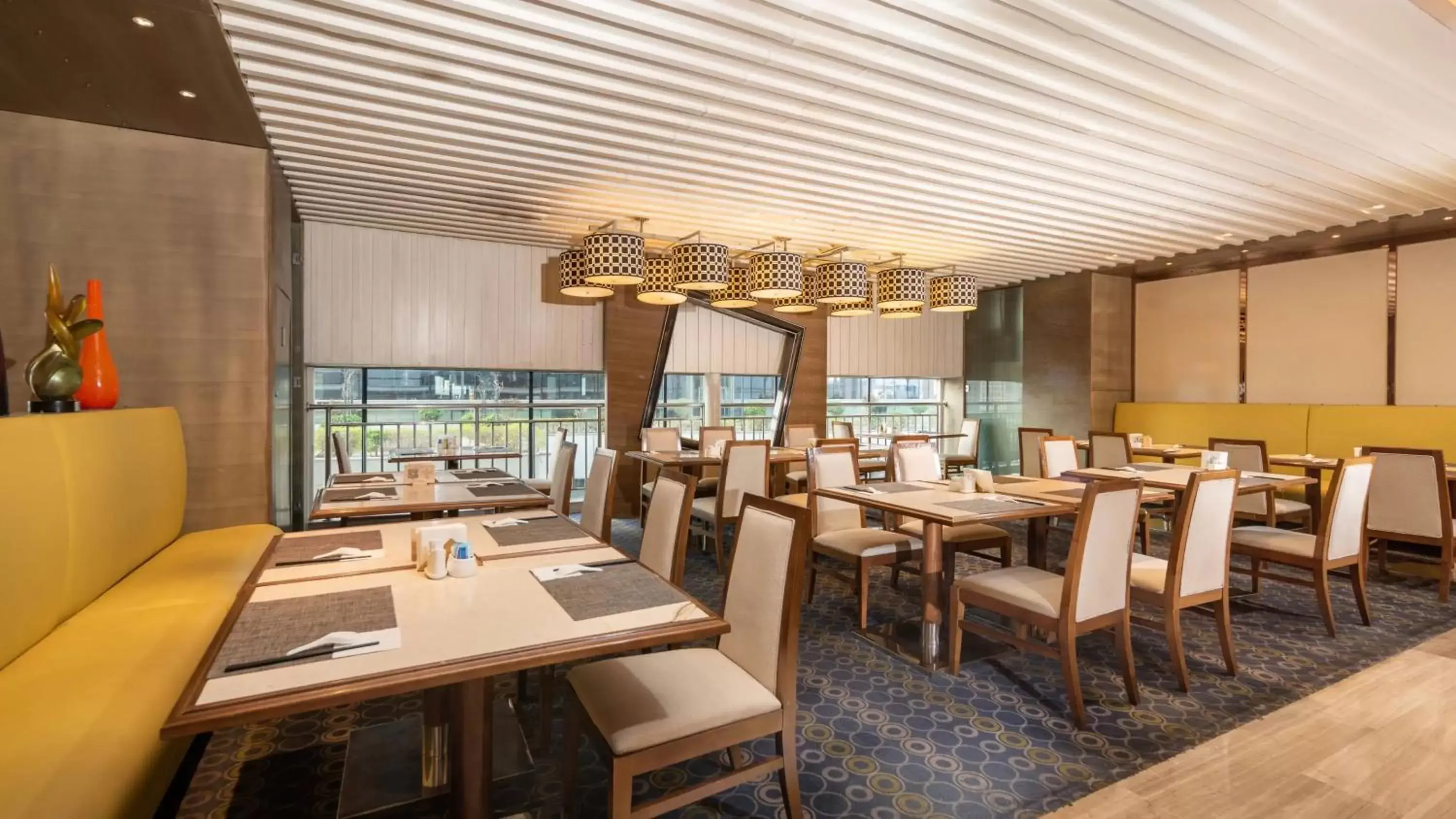 Restaurant/Places to Eat in Holiday Inn Shijiazhuang Central, an IHG Hotel