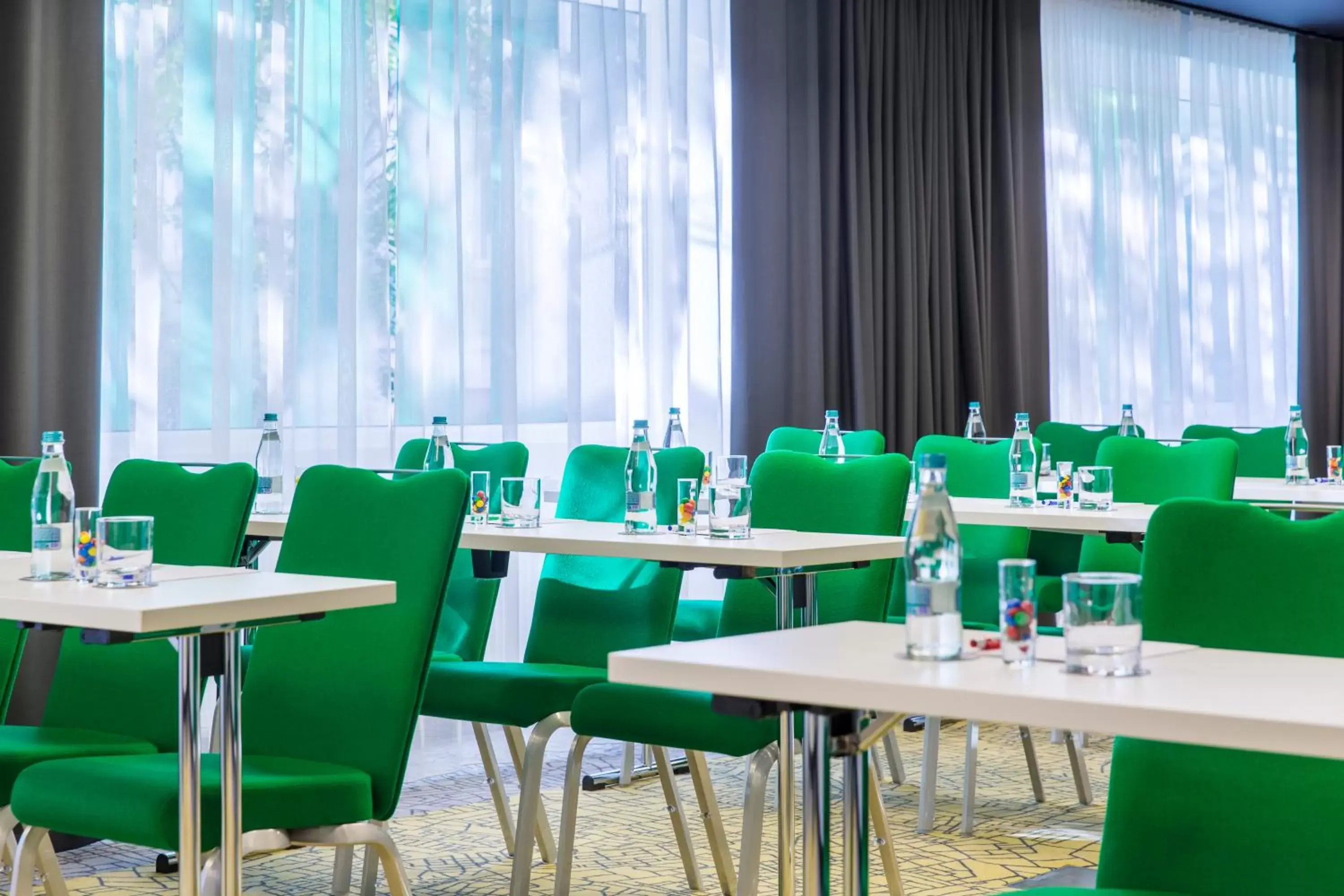 Business facilities in Park Inn by Radisson Bucharest Hotel & Residence