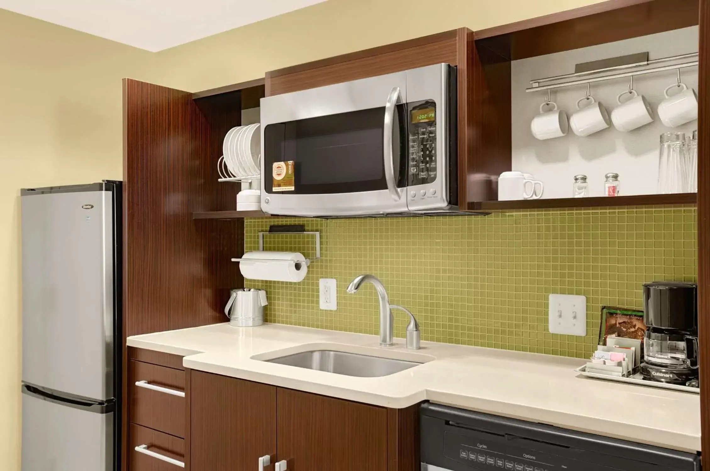 Kitchen or kitchenette, Kitchen/Kitchenette in Home2 Suites by Hilton Baltimore/White Marsh