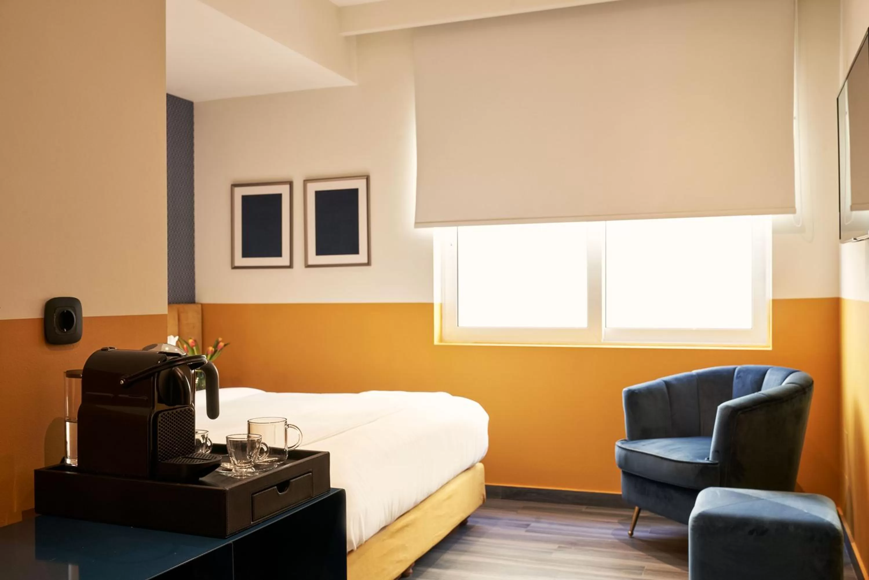 Coffee/tea facilities, Bed in Athens4