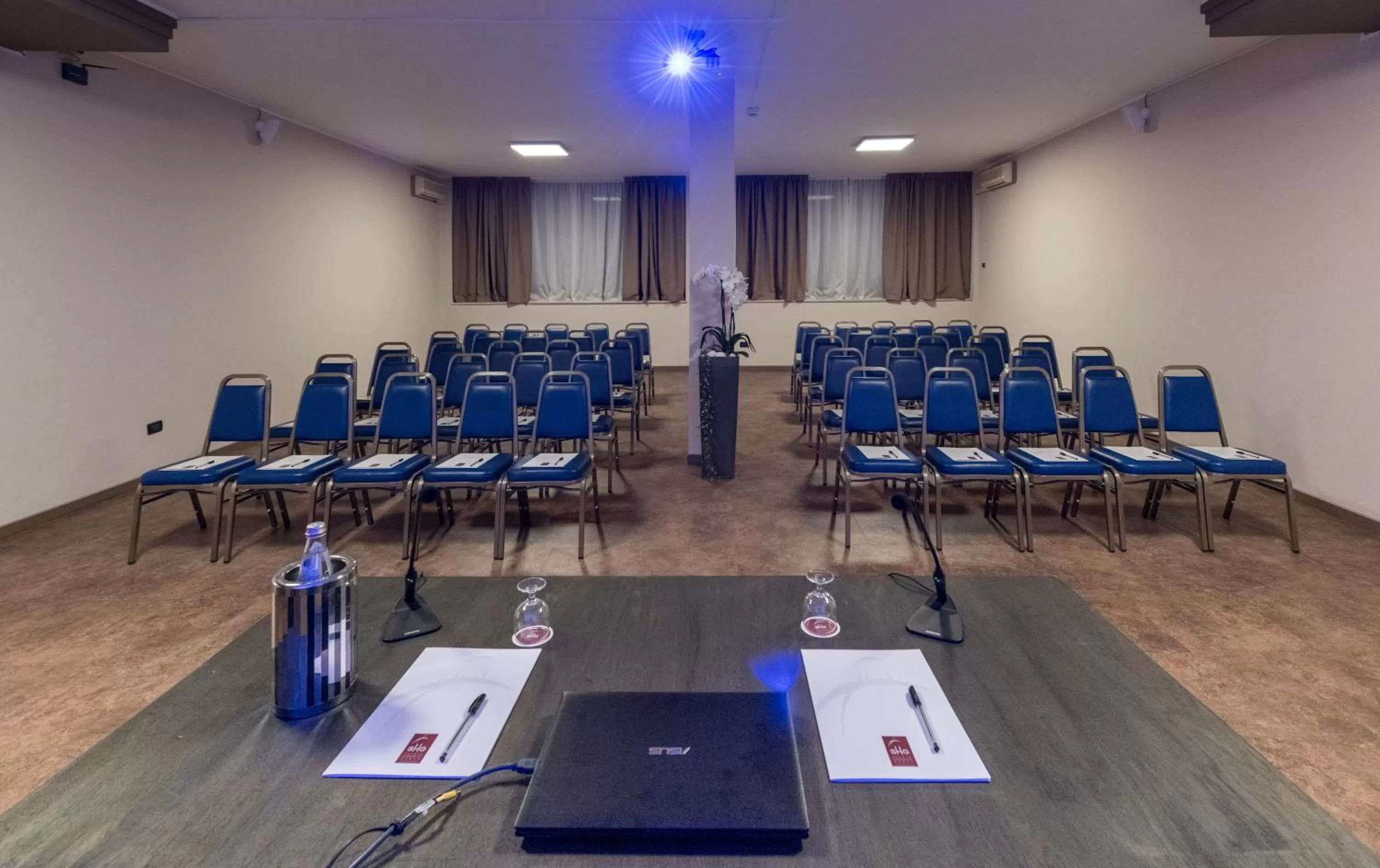 Meeting/conference room in SHG Hotel Bologna