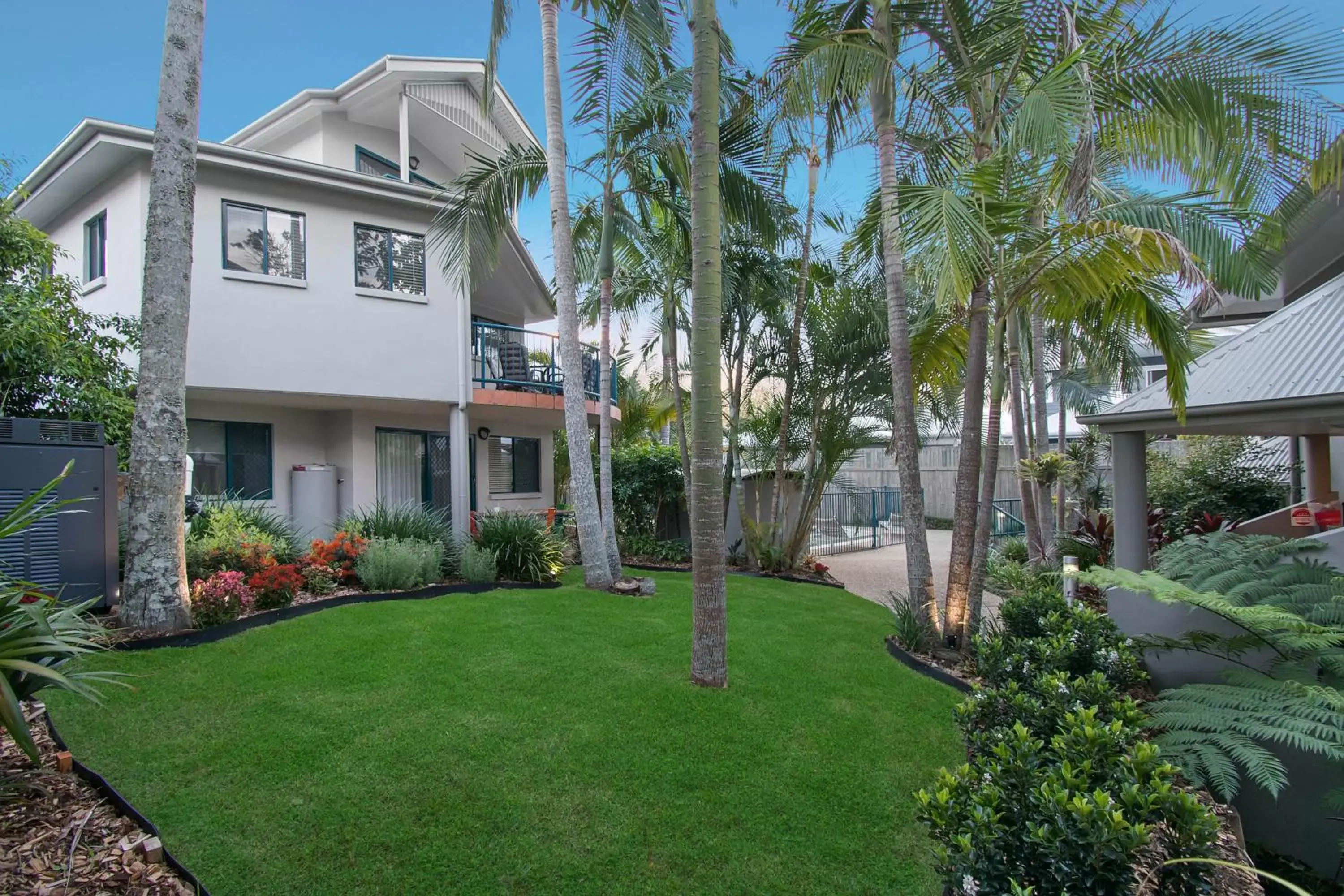 Garden, Property Building in Gosamara Apartments