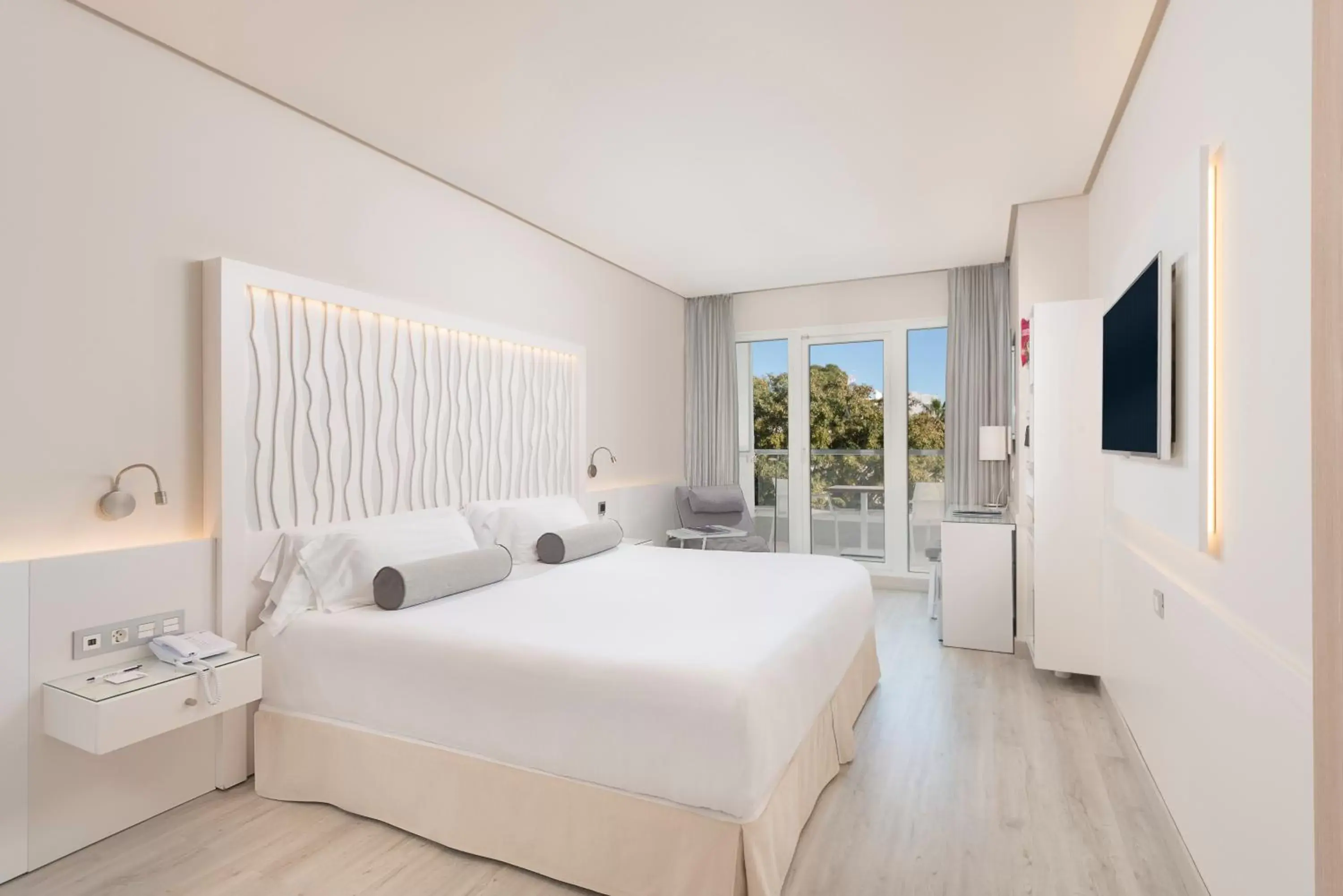 Keep the Secret - Triple room with Sea View in Amàre Beach Hotel Marbella - Adults Only Recommended