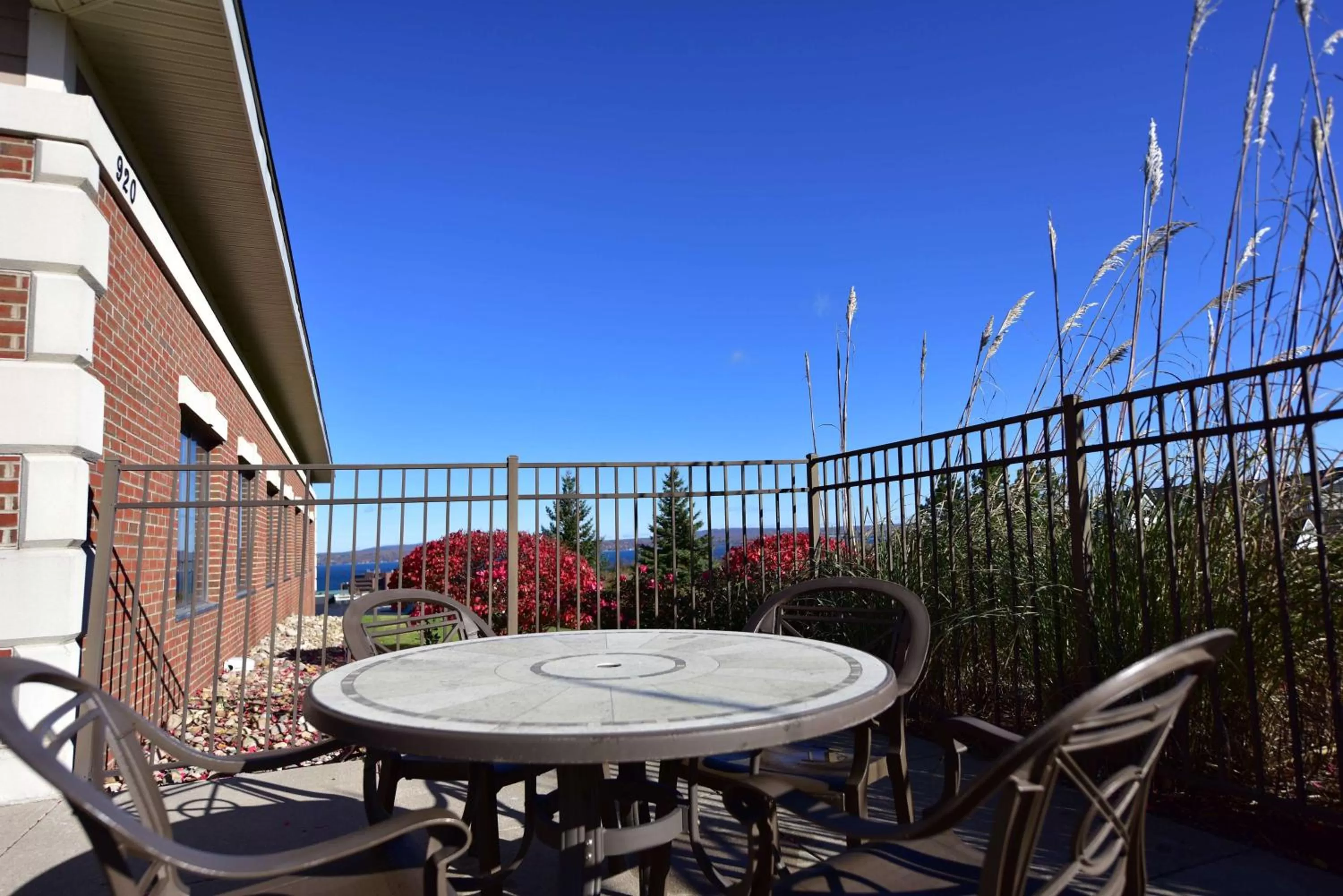 Patio in Hampton Inn & Suites Petoskey