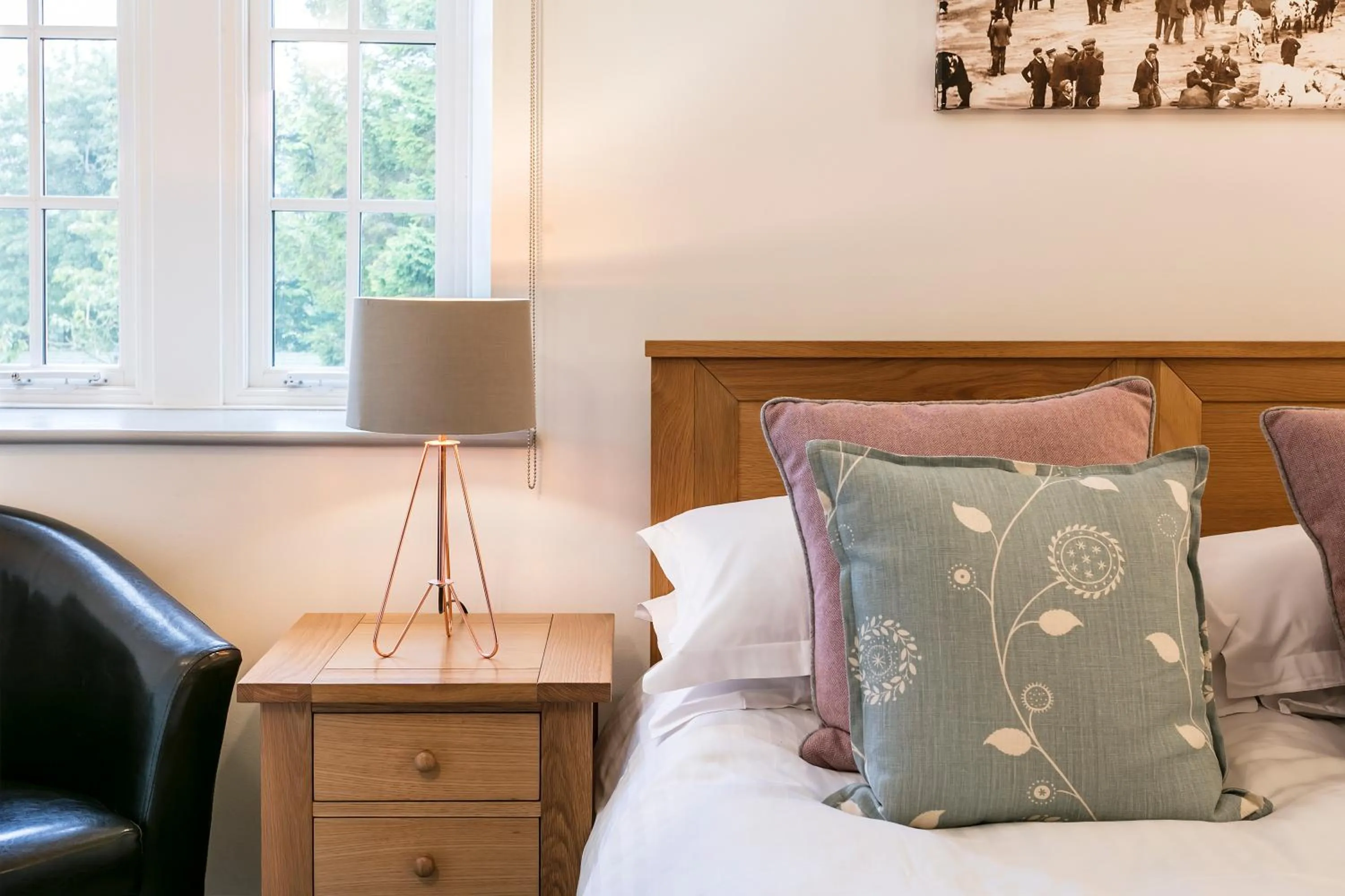 Bedroom, Bed in The Gamekeeper's Inn