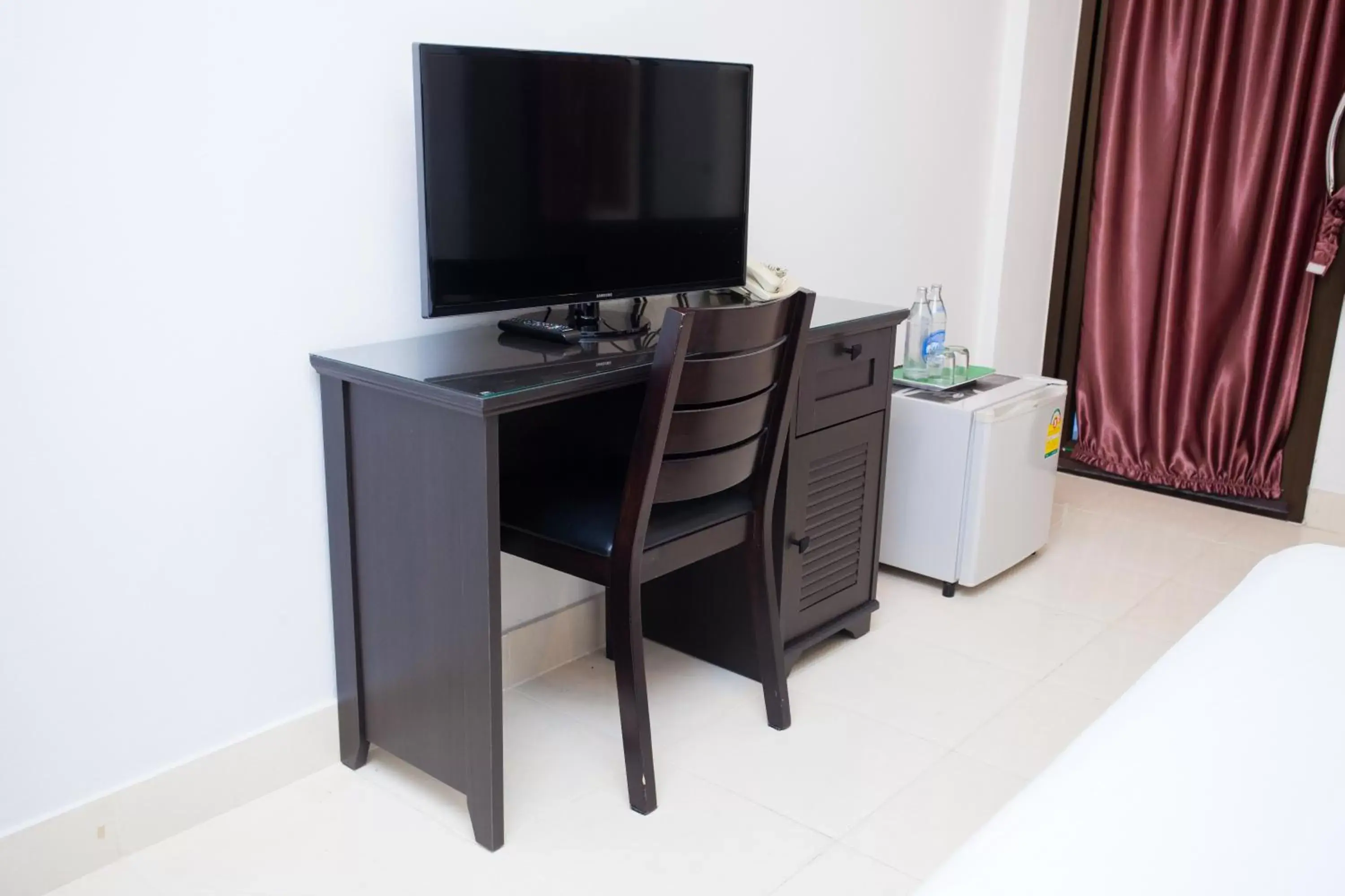 TV/Entertainment Center in Top Hostel (Top Mansion)