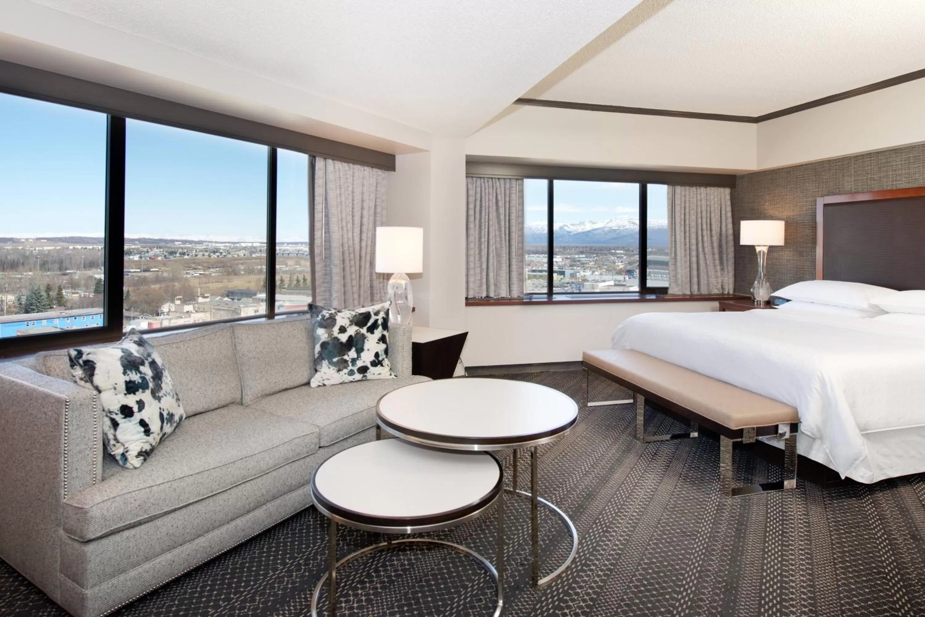 Photo of the whole room, Bed in Sheraton Anchorage Hotel