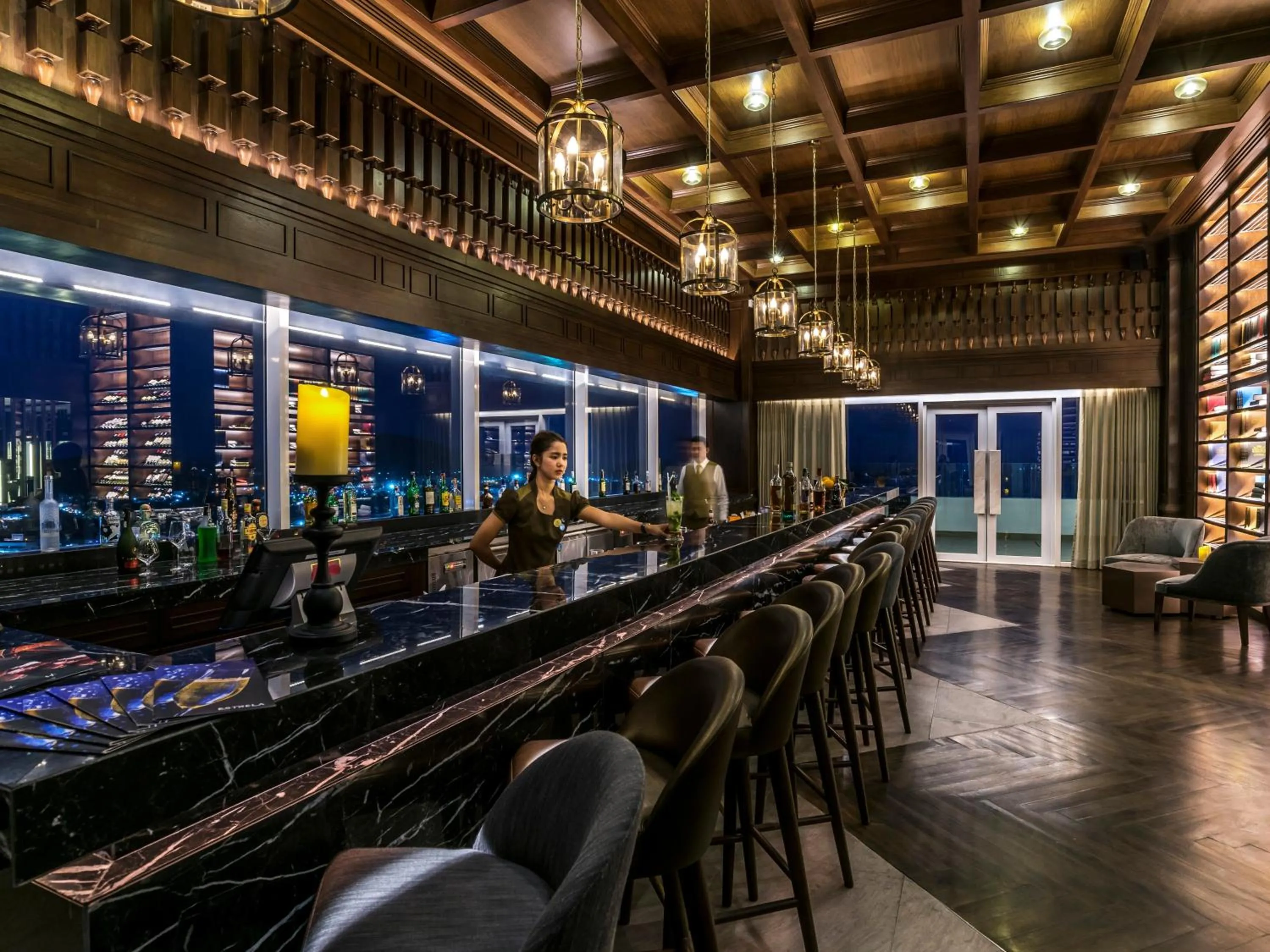 Lounge or bar in Novotel Phuket City Phokeethra