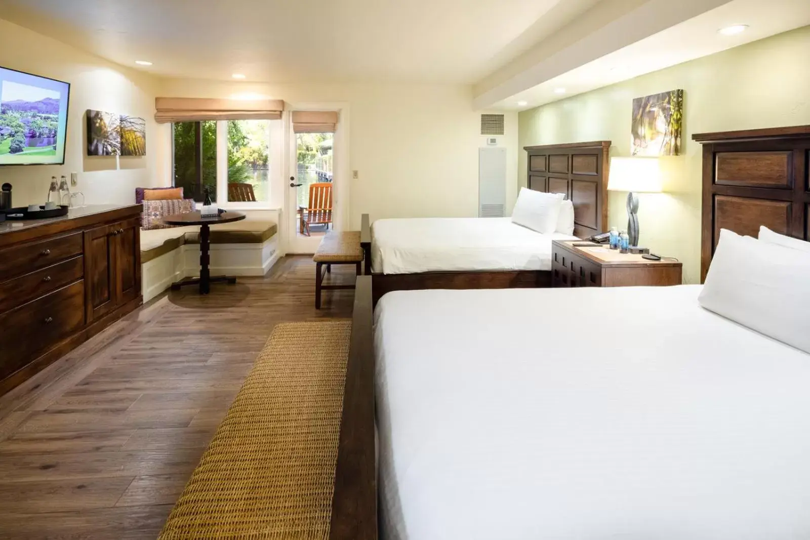 Deluxe Double Queen Room in The Quail Lodge Deluxe Double Queen Room in The Quail Lodge