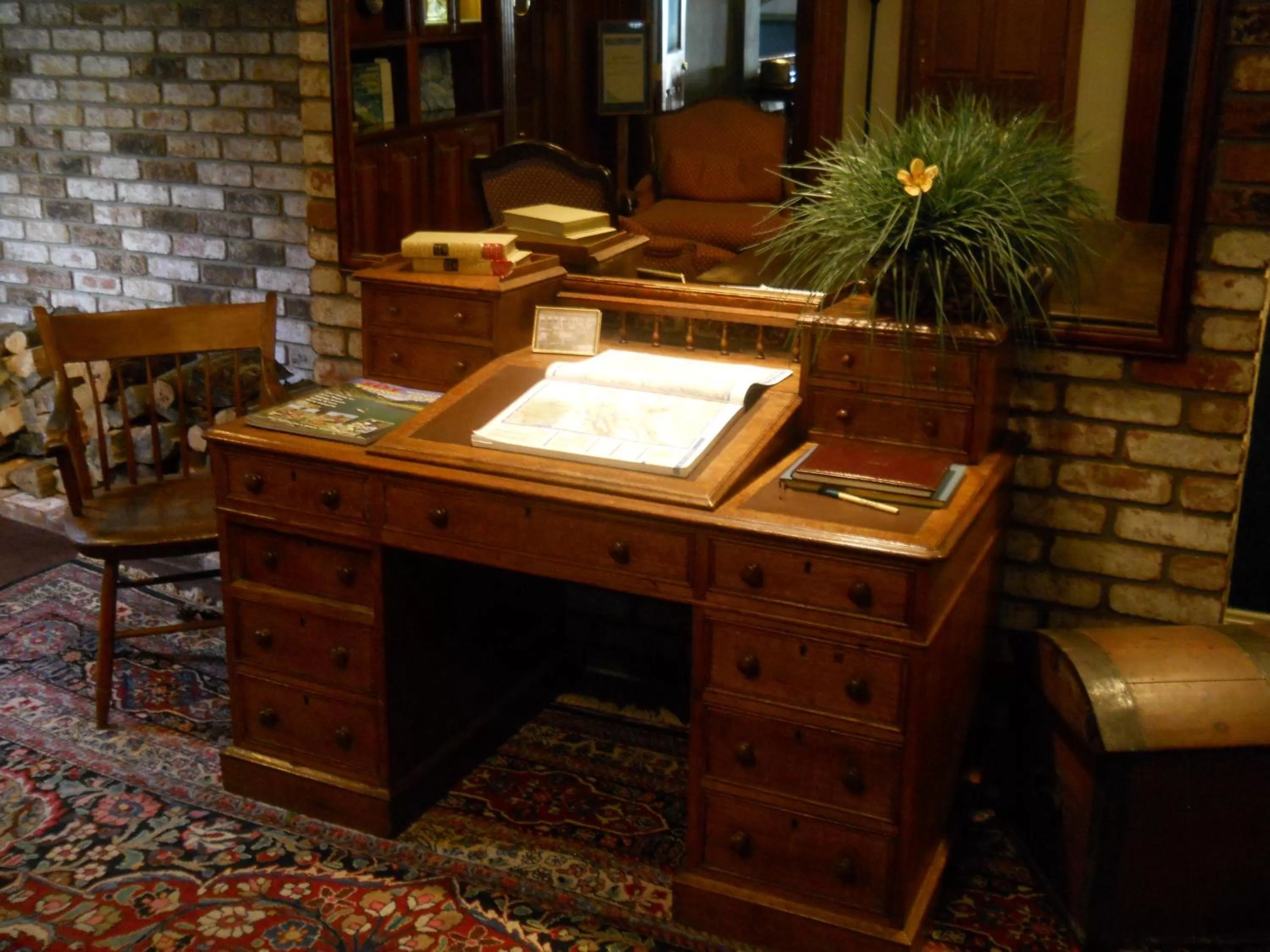 Lobby or reception in Hill House Inn