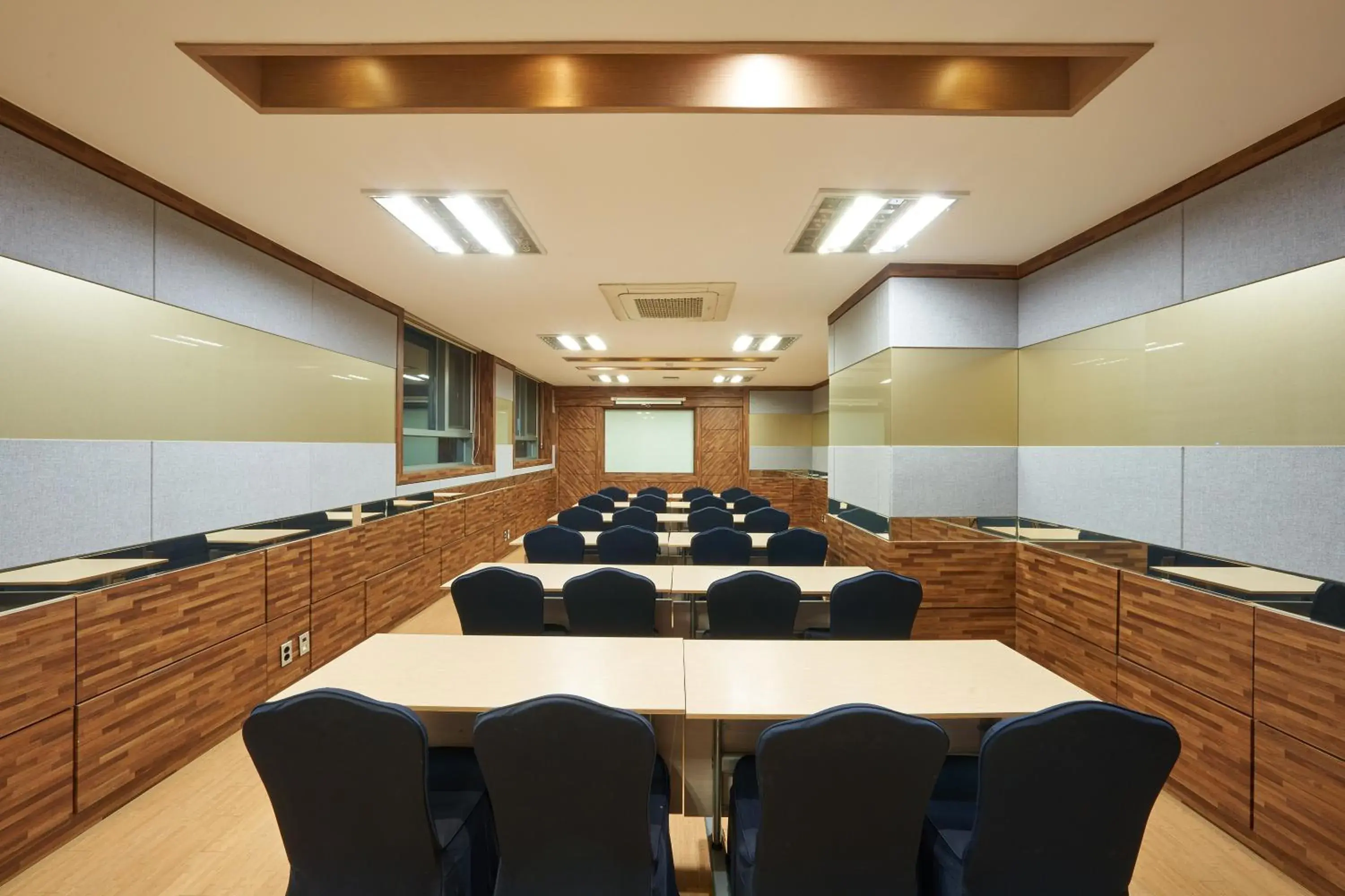 Business facilities in Gyeongju GG Tourist Hotel