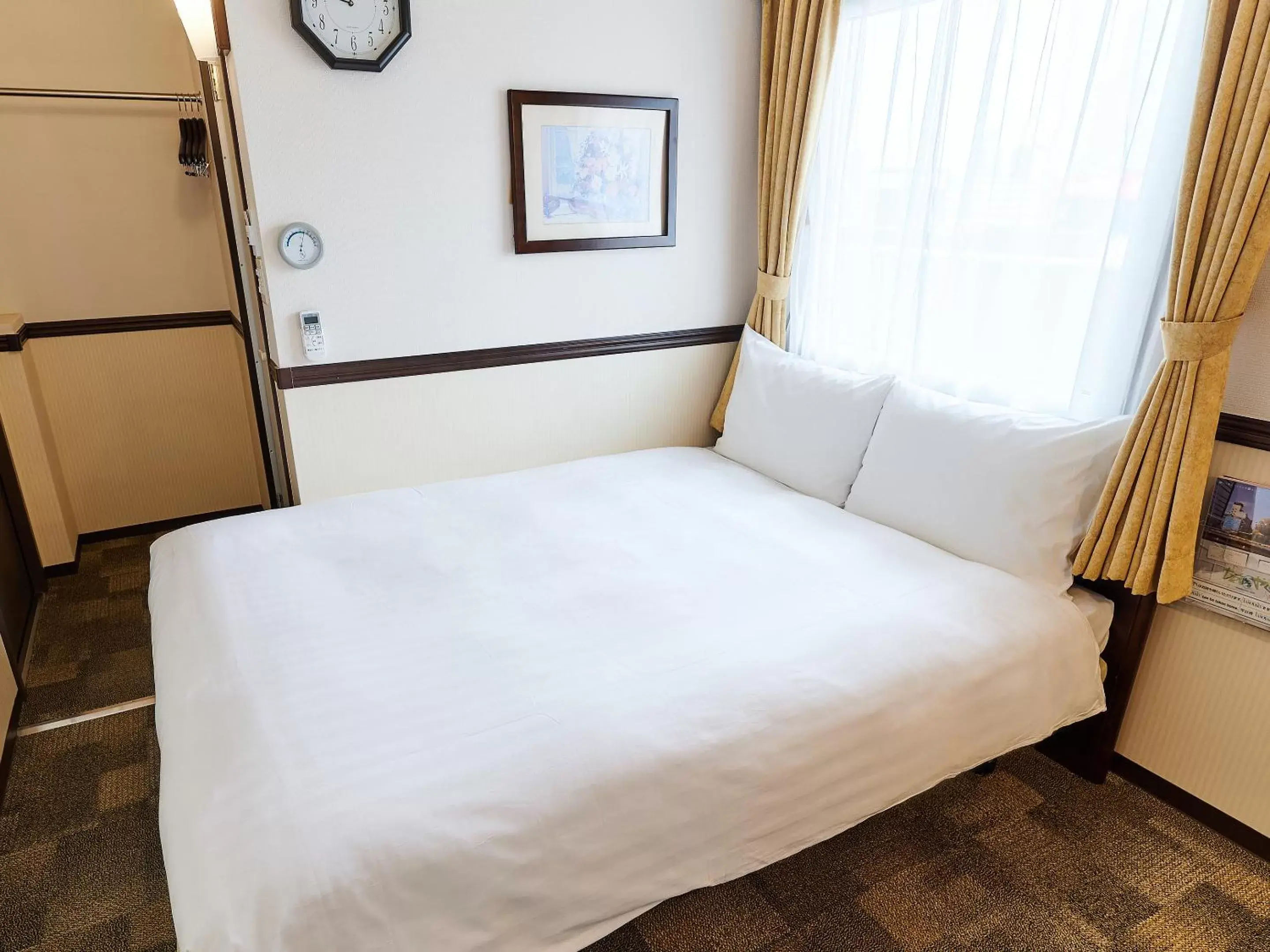 Bedroom, Bed in Toyoko Inn Osaka Shinsaibashi Nishi