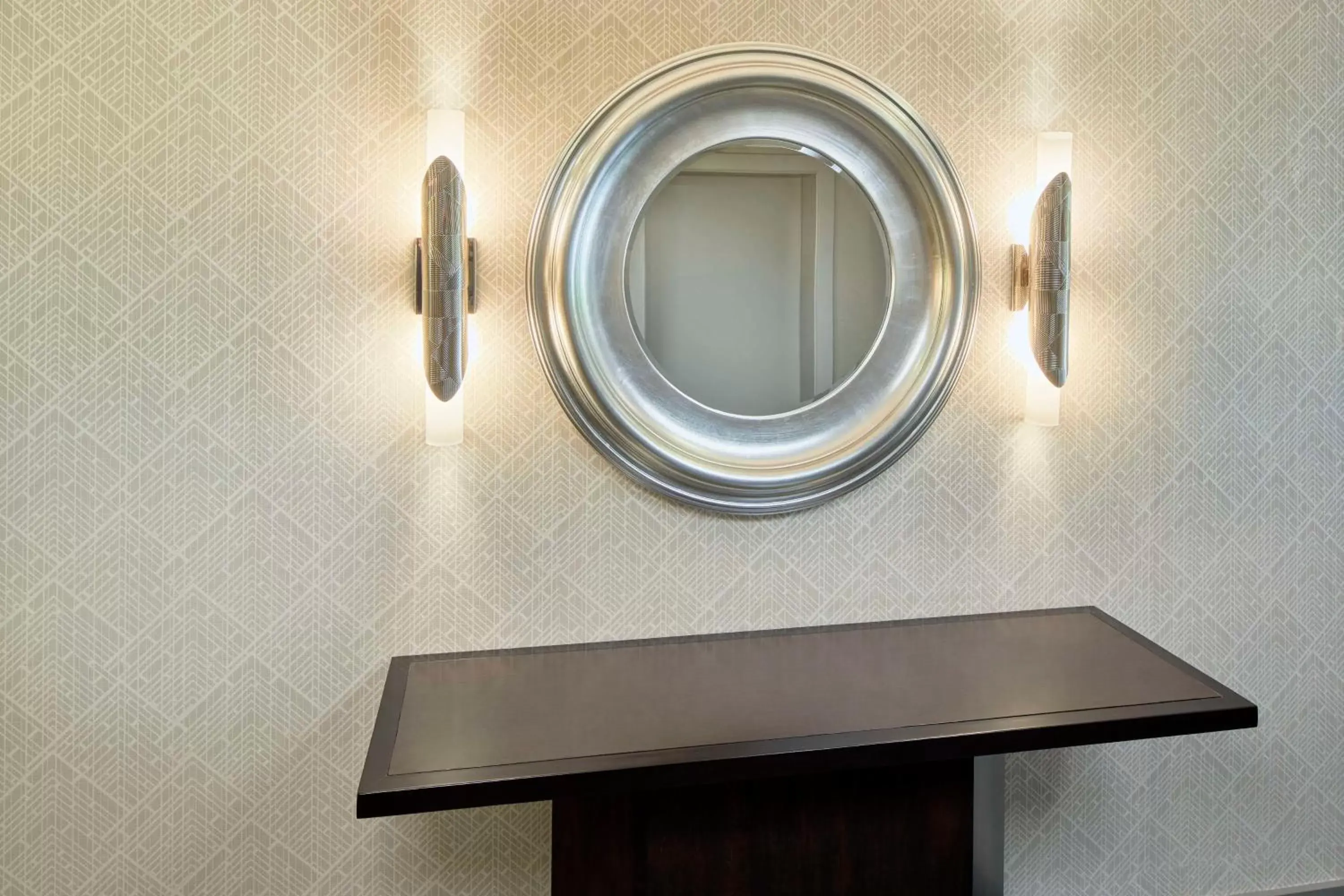 Property building in DoubleTree by Hilton Atlanta Alpharetta-Windward Property building in DoubleTree by Hilton Atlanta Alpharetta-Windward