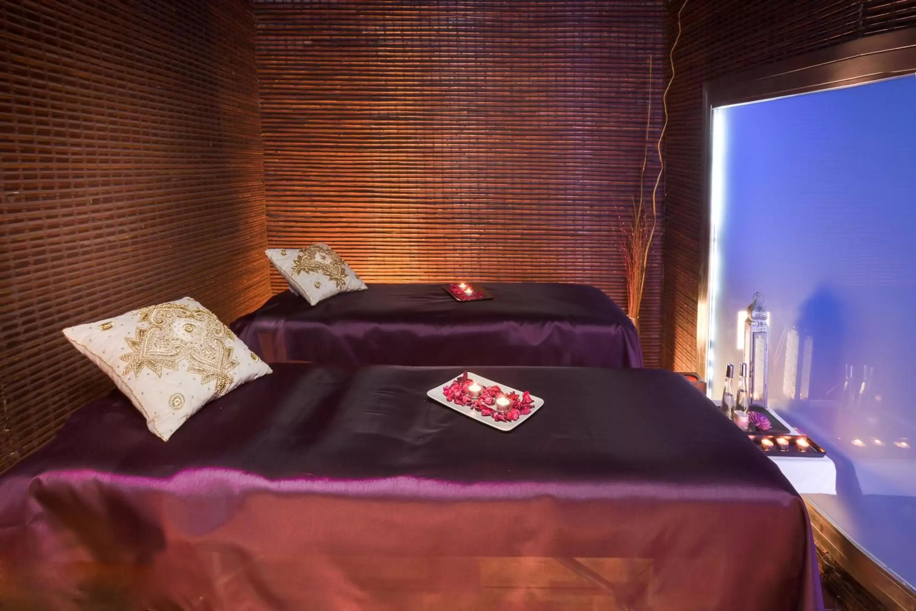 Spa and wellness centre/facilities, Bed in Occidental Aranjuez