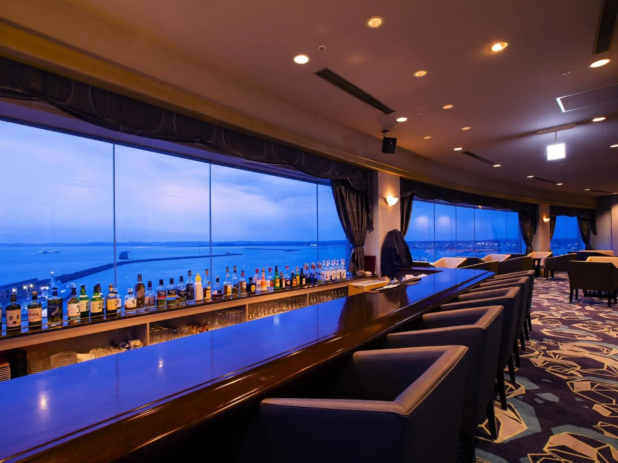 Lounge or bar in Surfeel Hotel Wakkanai