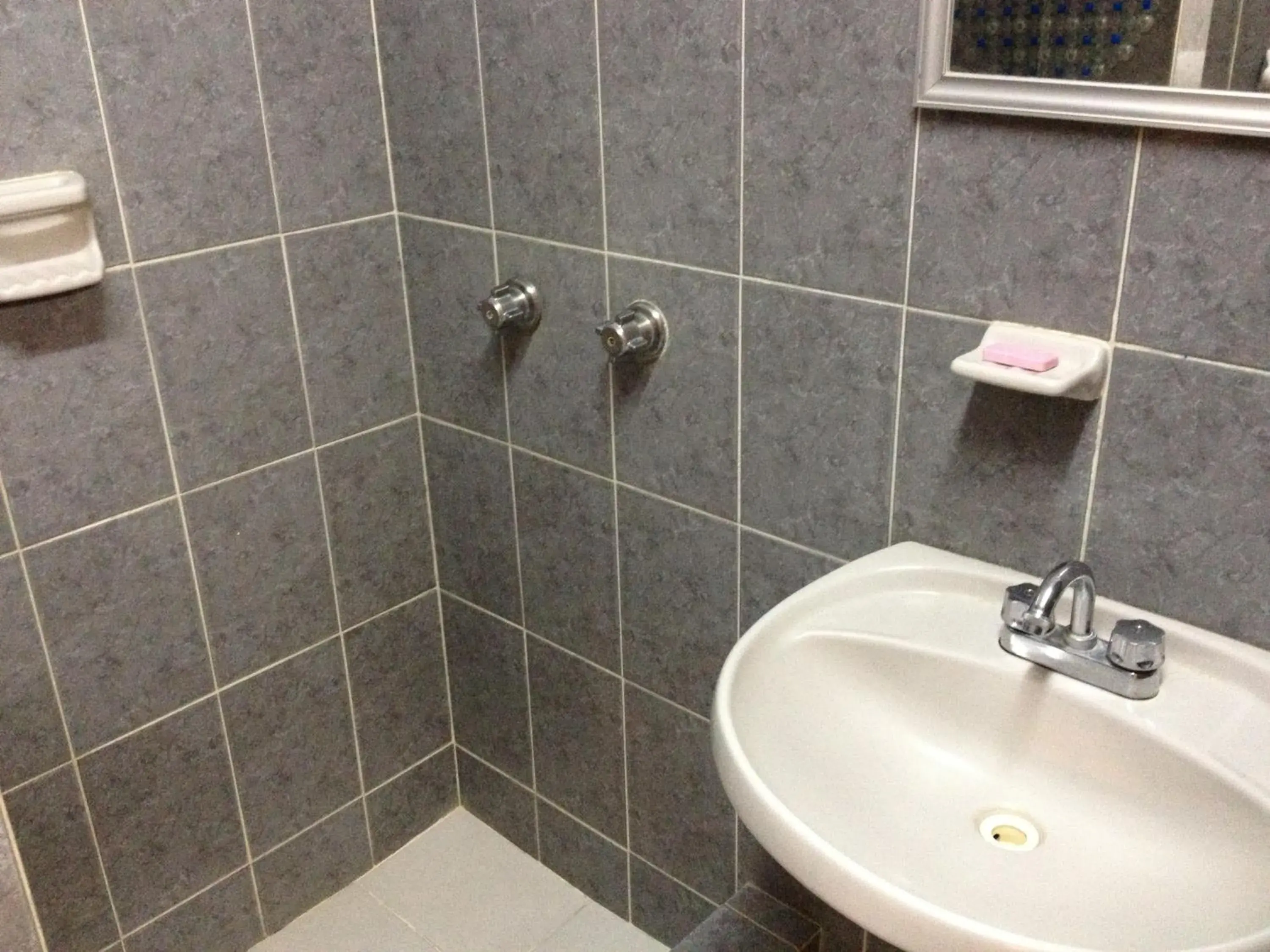 Bathroom in Hotel Gomez de Celaya