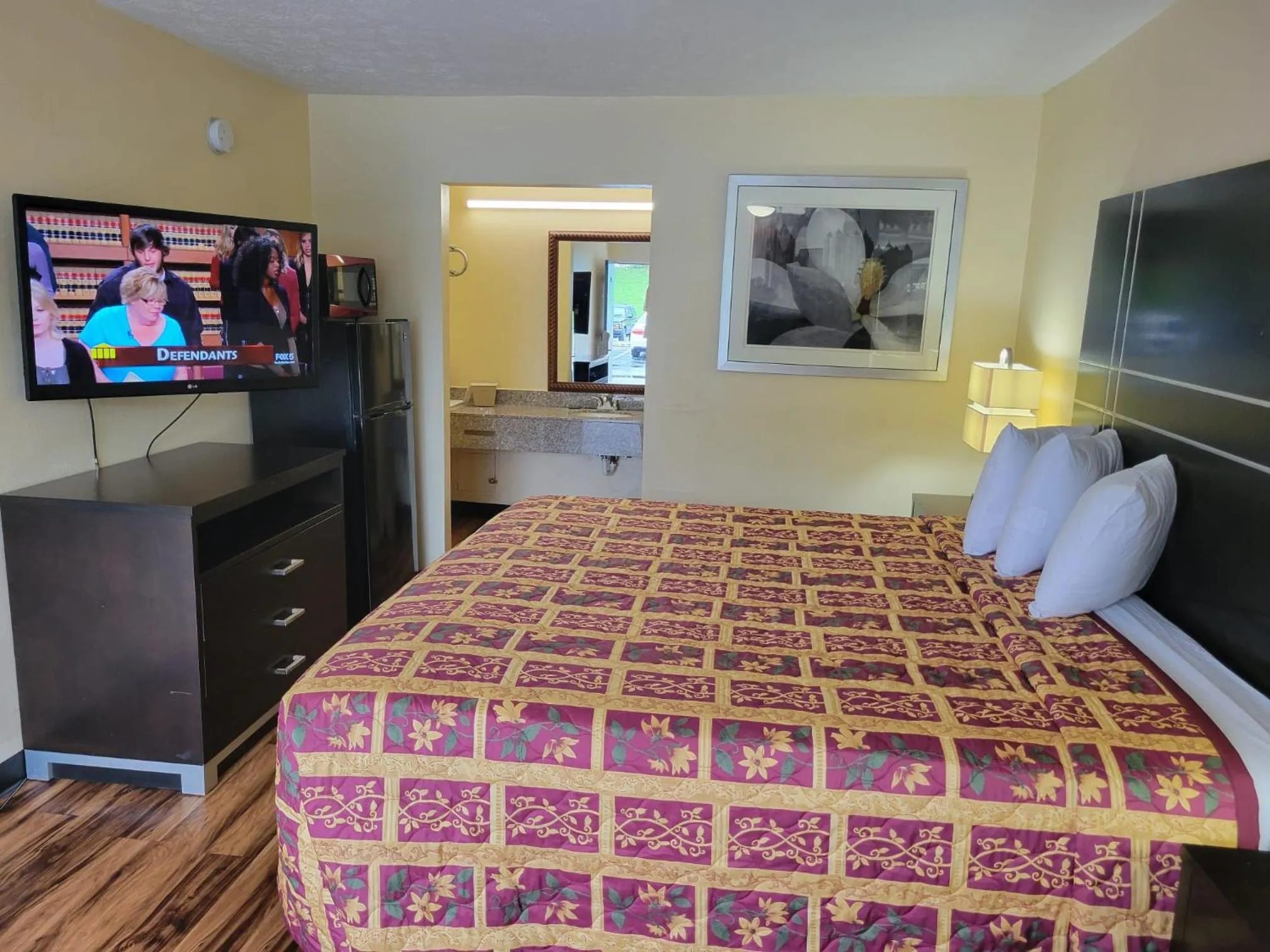 Photo of the whole room, Bed in Country Hearth Inn & Suites Cartersville