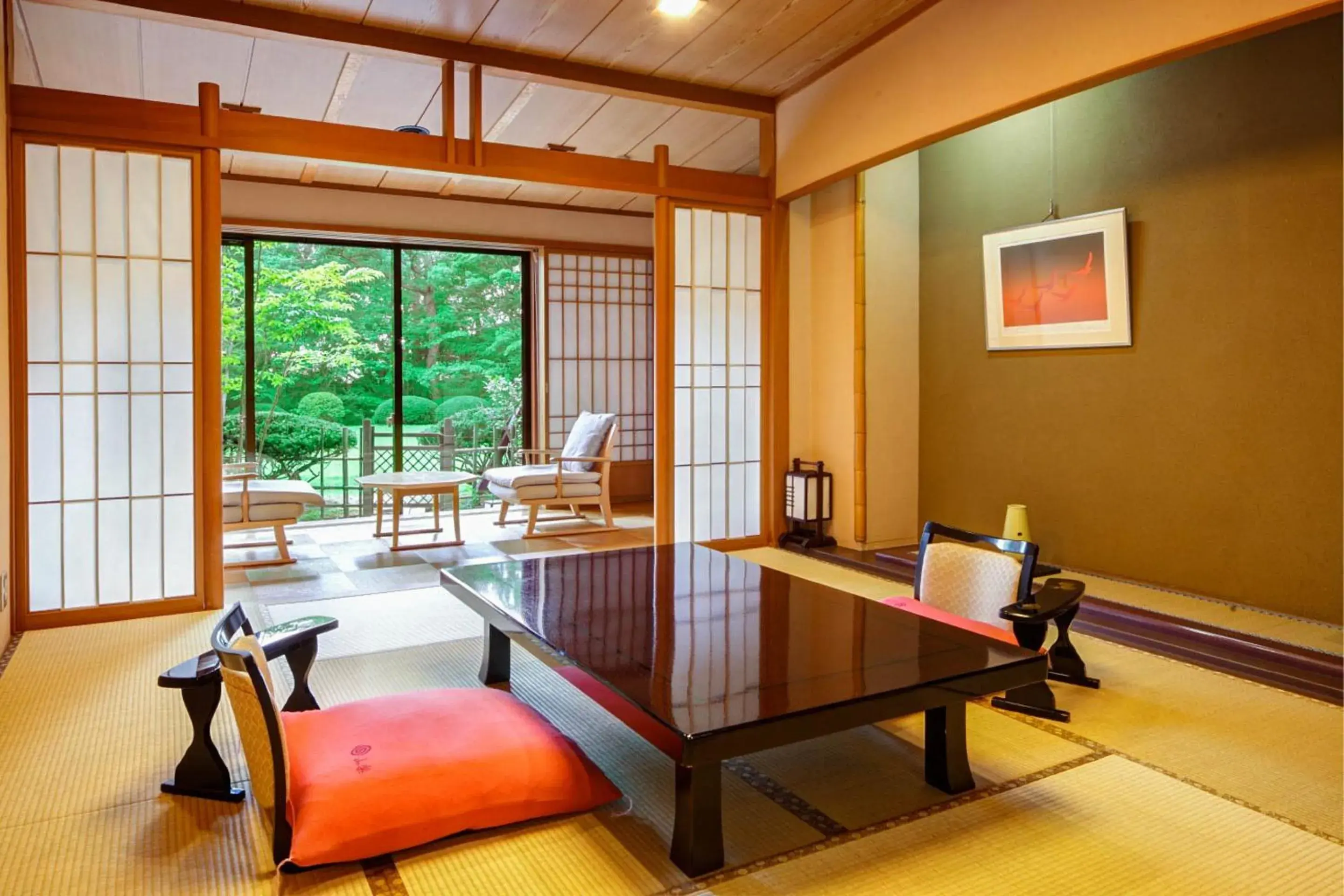 Photo of the whole room, Seating Area in Nasu Onsen Sanraku