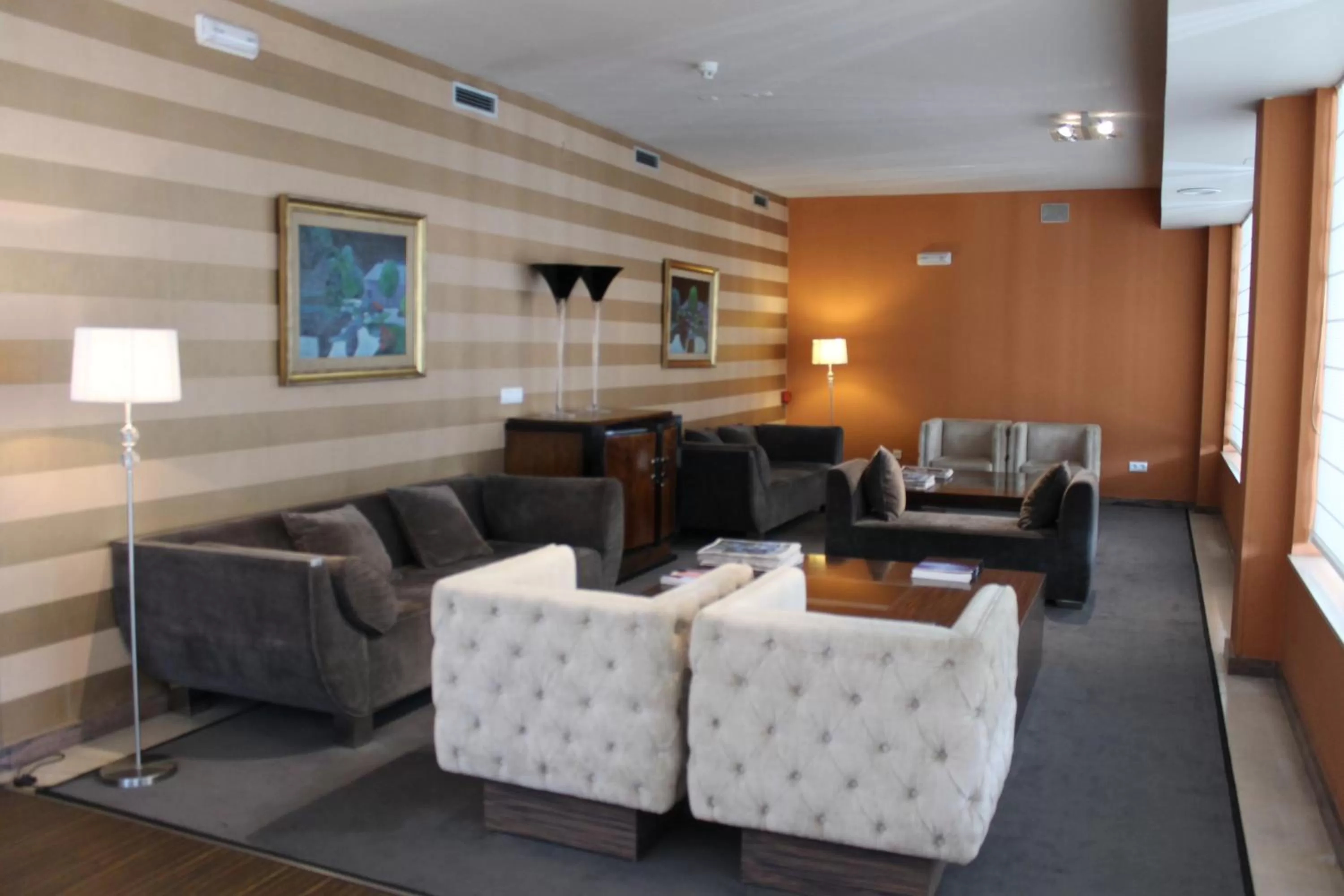 Lobby or reception in Hotel Santiago Apóstol