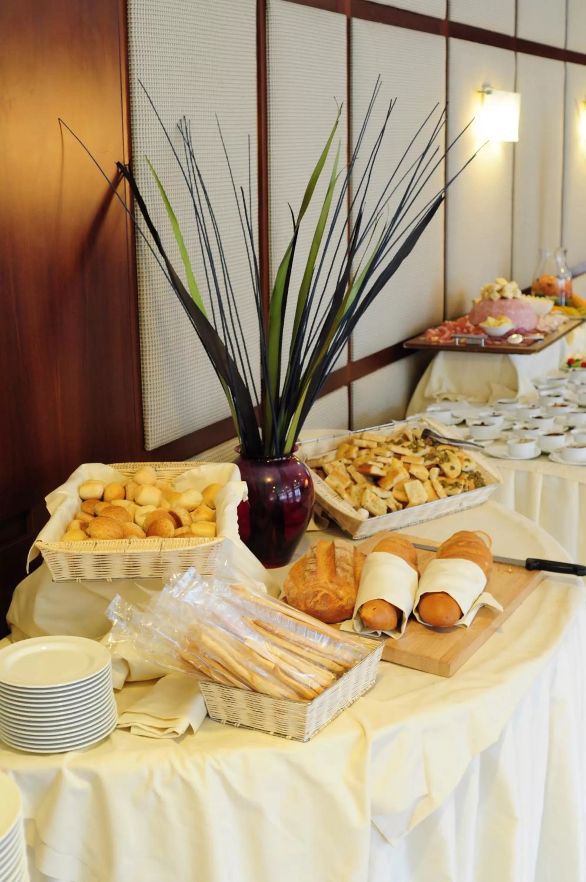 Restaurant/places to eat in Mercure Genova San Biagio