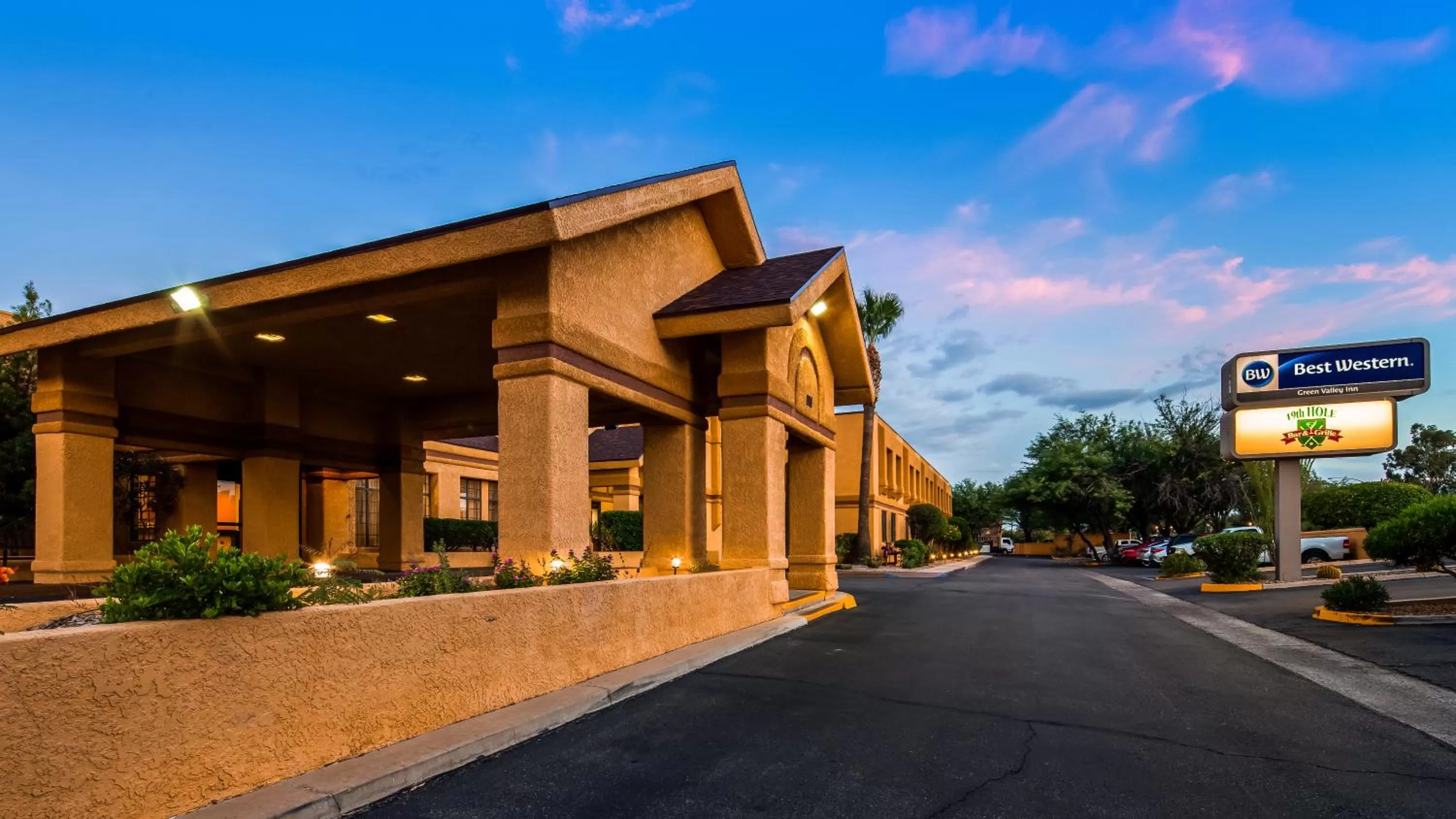 Property building in Best Western Green Valley Inn