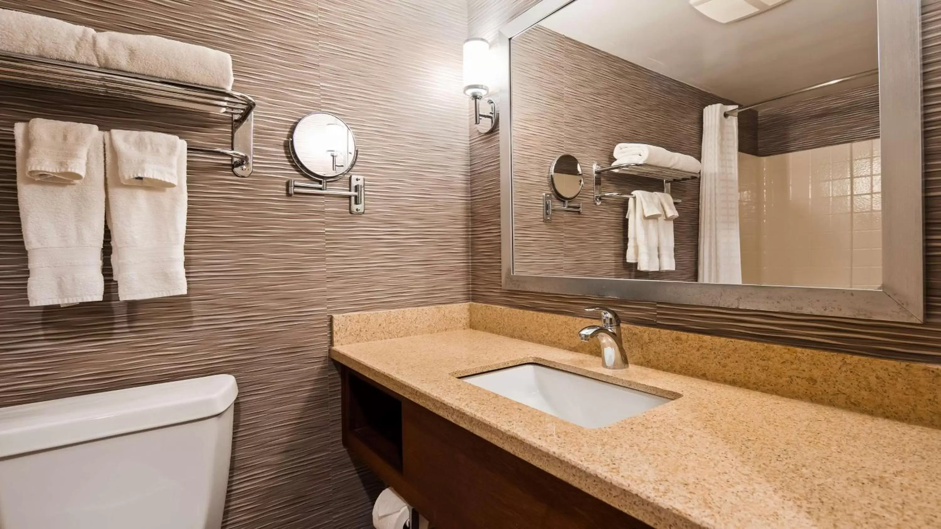 Bathroom in Best Western Plus Rama Inn & Suites