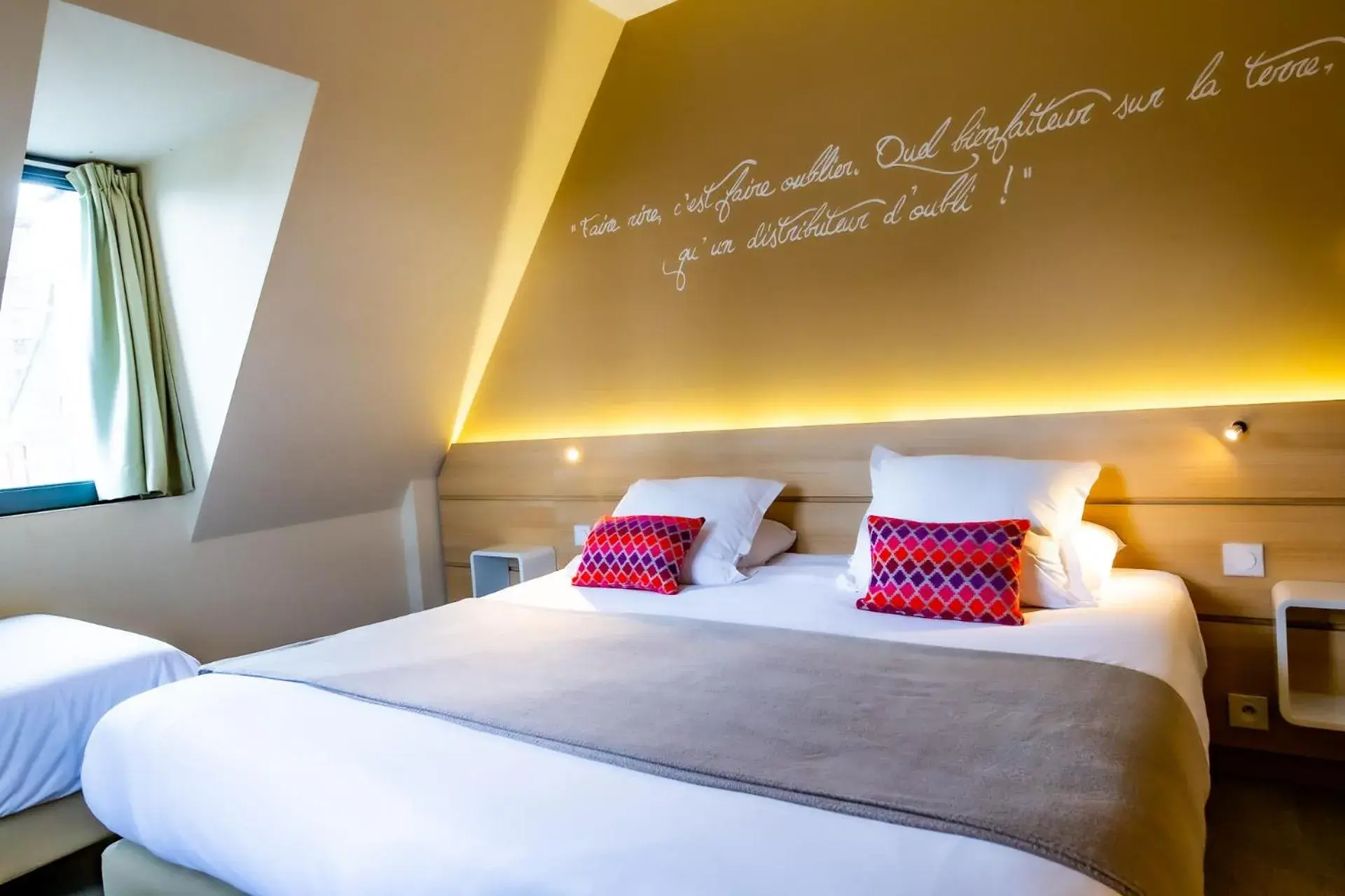 Bedroom, Bed in Hôtel du Château Dinan - Originals Boutique
