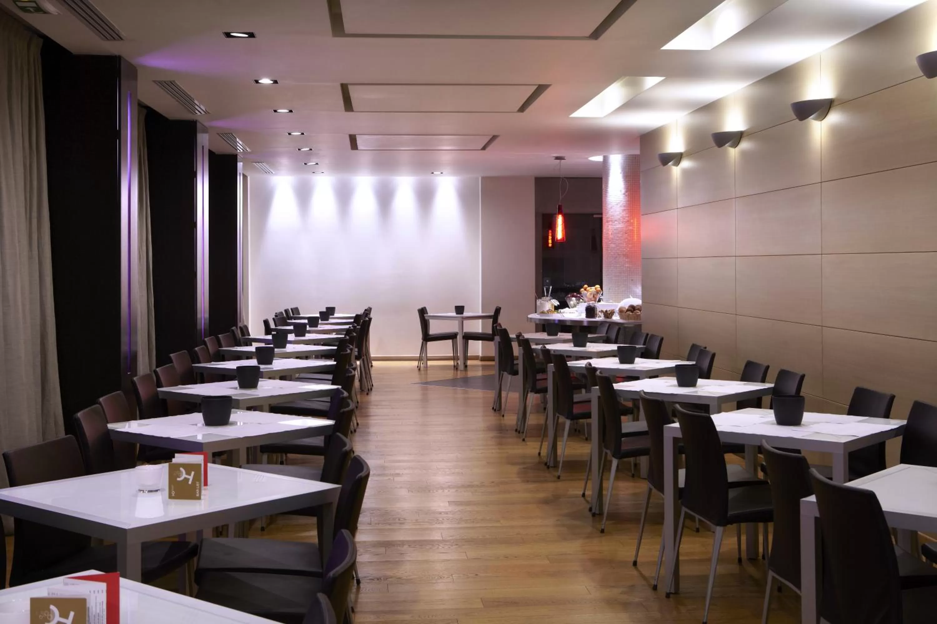 Restaurant/places to eat in Domotel Olympia