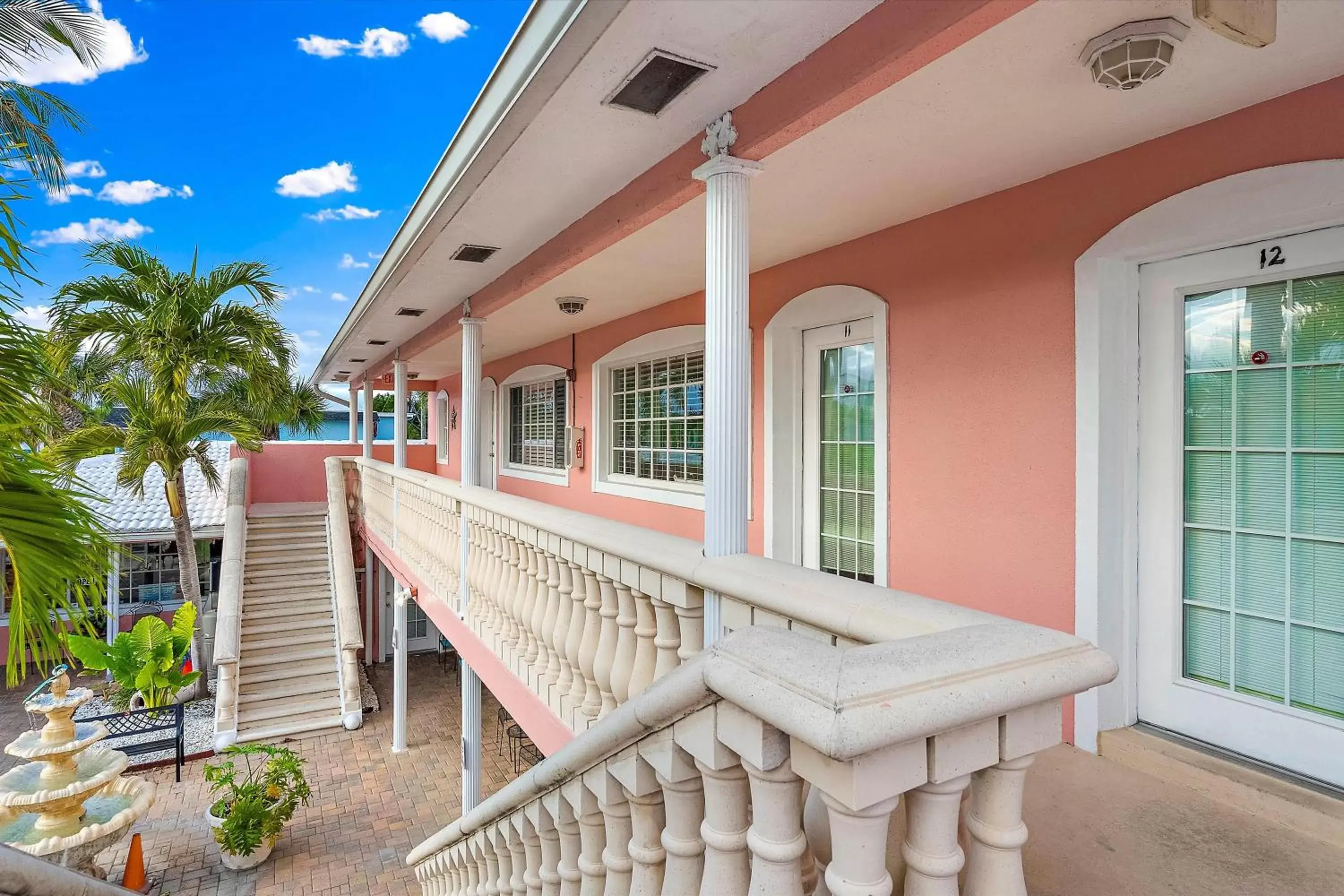 Property building in Blind Pass Resort Motel Property building in Blind Pass Resort Motel