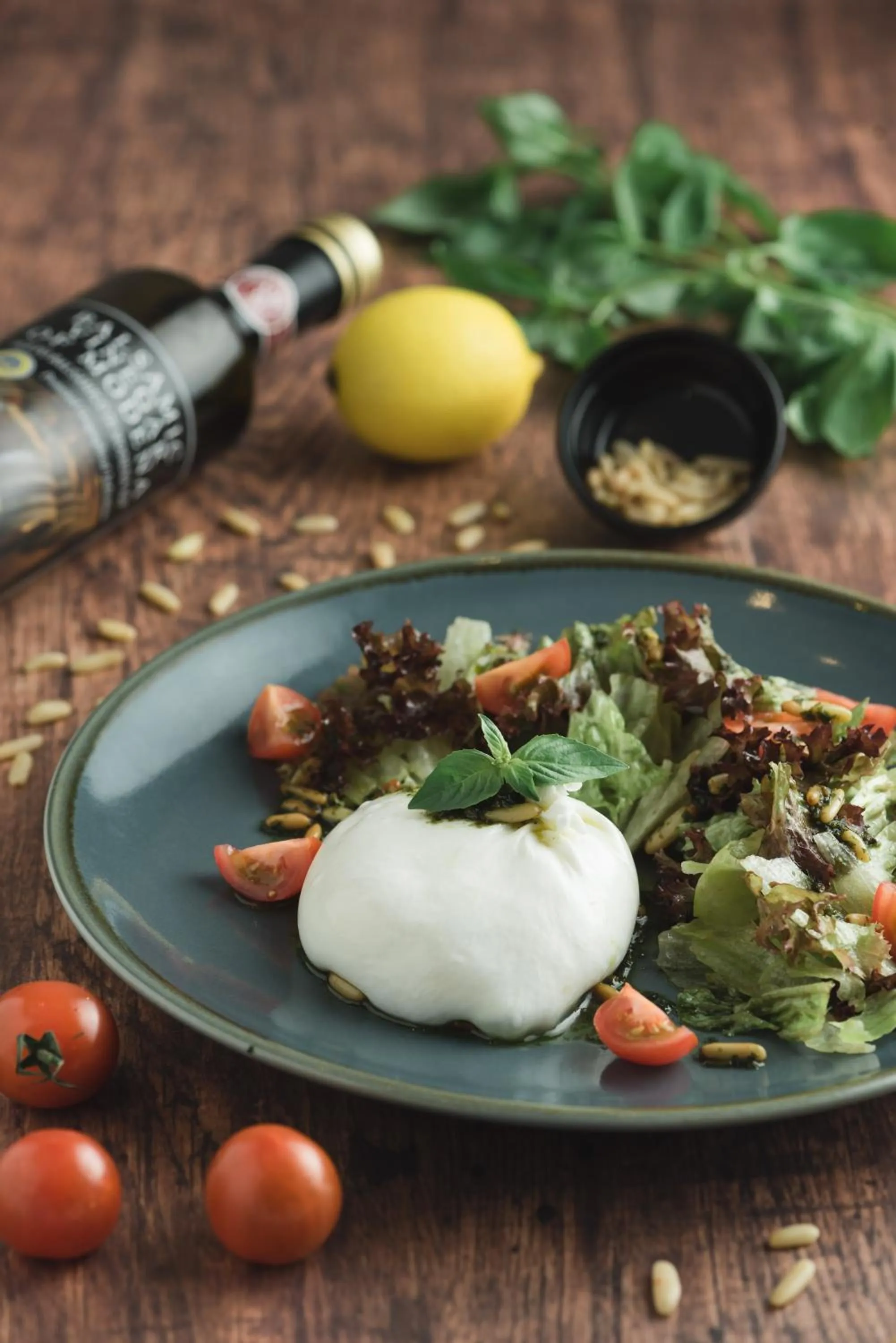 Food and drinks in Jannah Marina Hotel Apartments