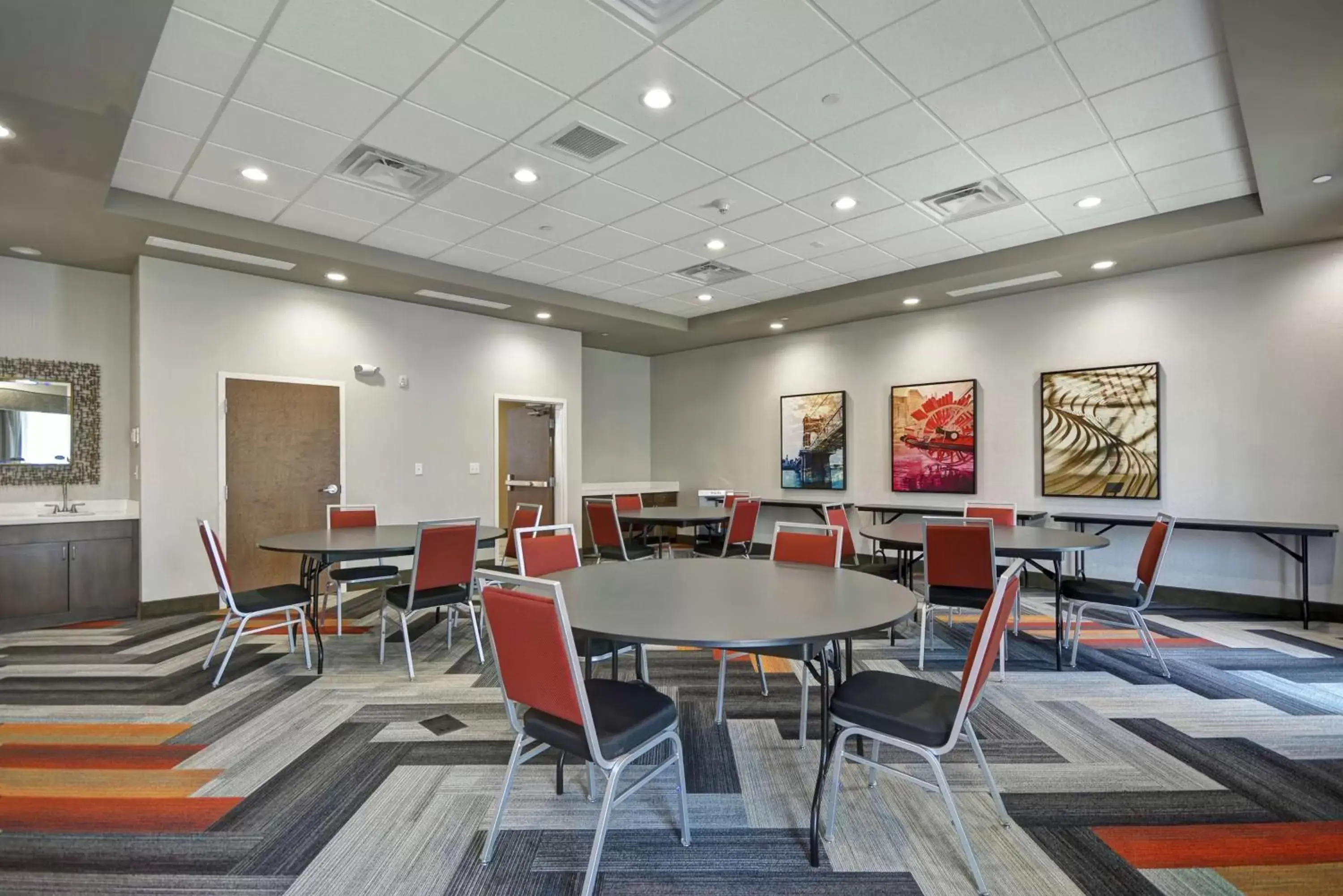 Meeting/conference room in Hampton Inn Blue Ash/Cincinnati, OH