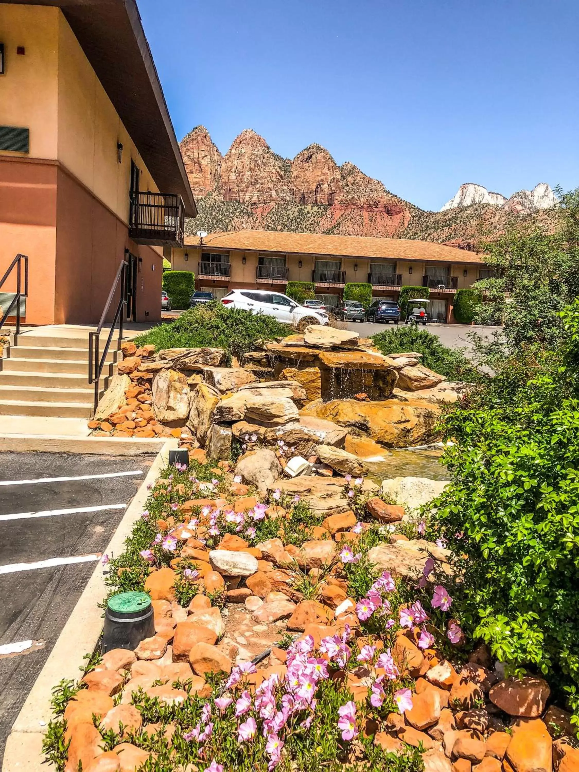 Area and facilities, Property Building in Bumbleberry Inn