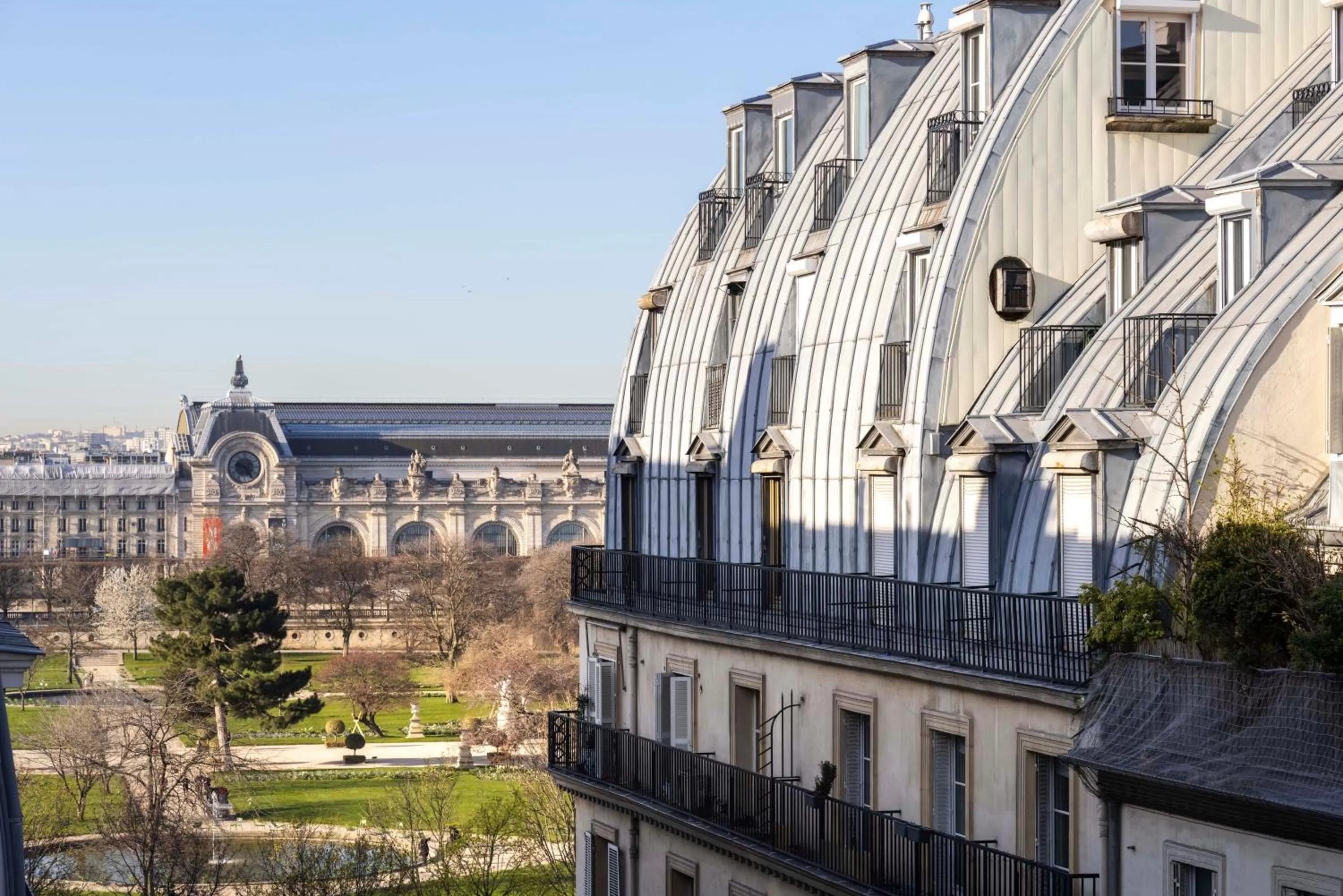 Landmark view in Hotel Louvre Montana
