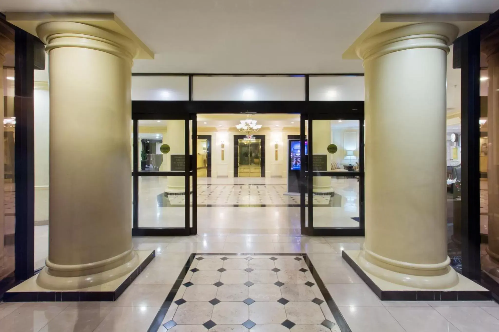Lobby or reception in Crowne Plaza Hotel Portland-Downtown Convention Center, an IHG Hotel