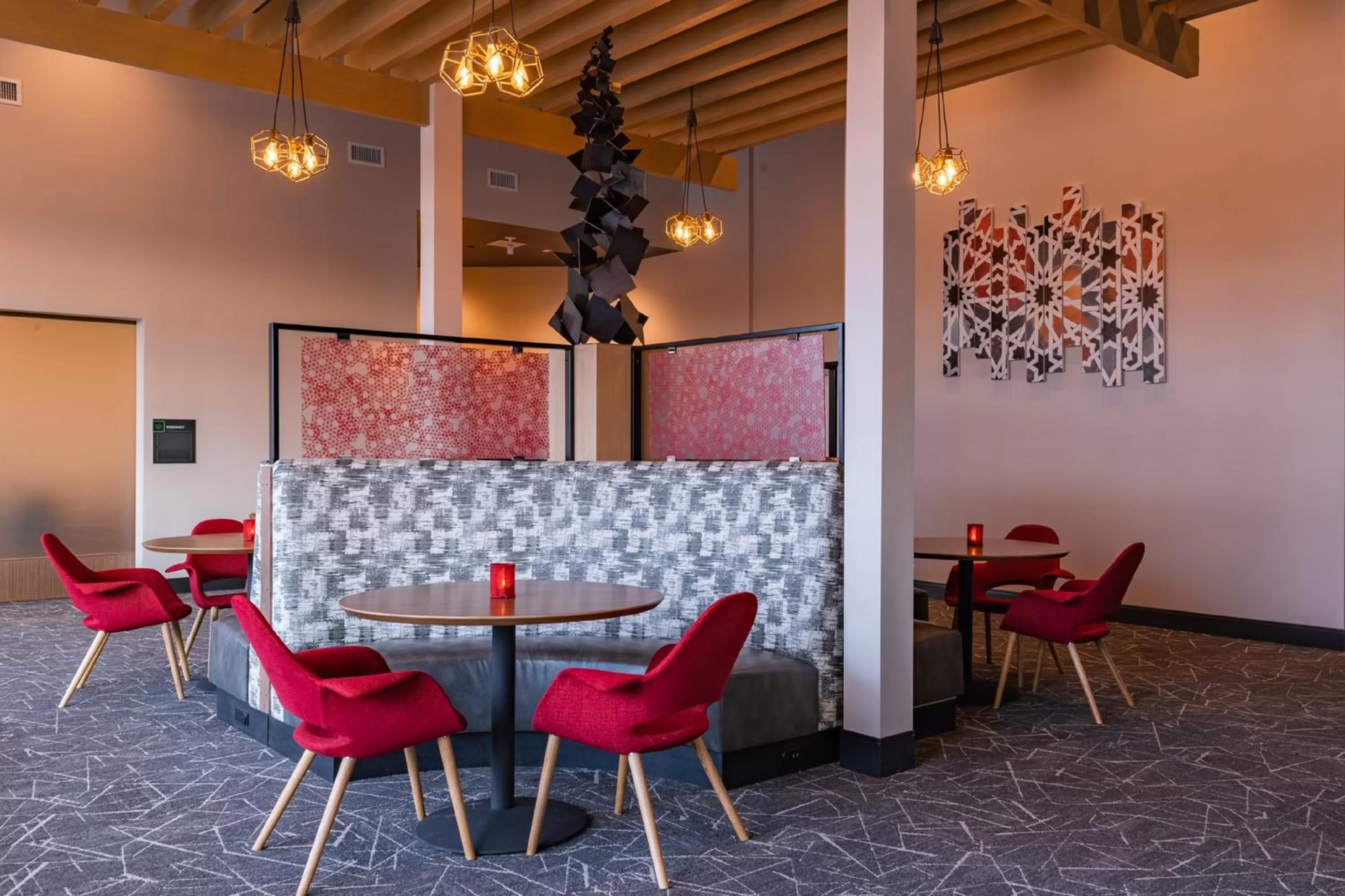 Restaurant/places to eat in Holiday Inn & Suites Atlanta Perimeter Dunwoody, an IHG Hotel