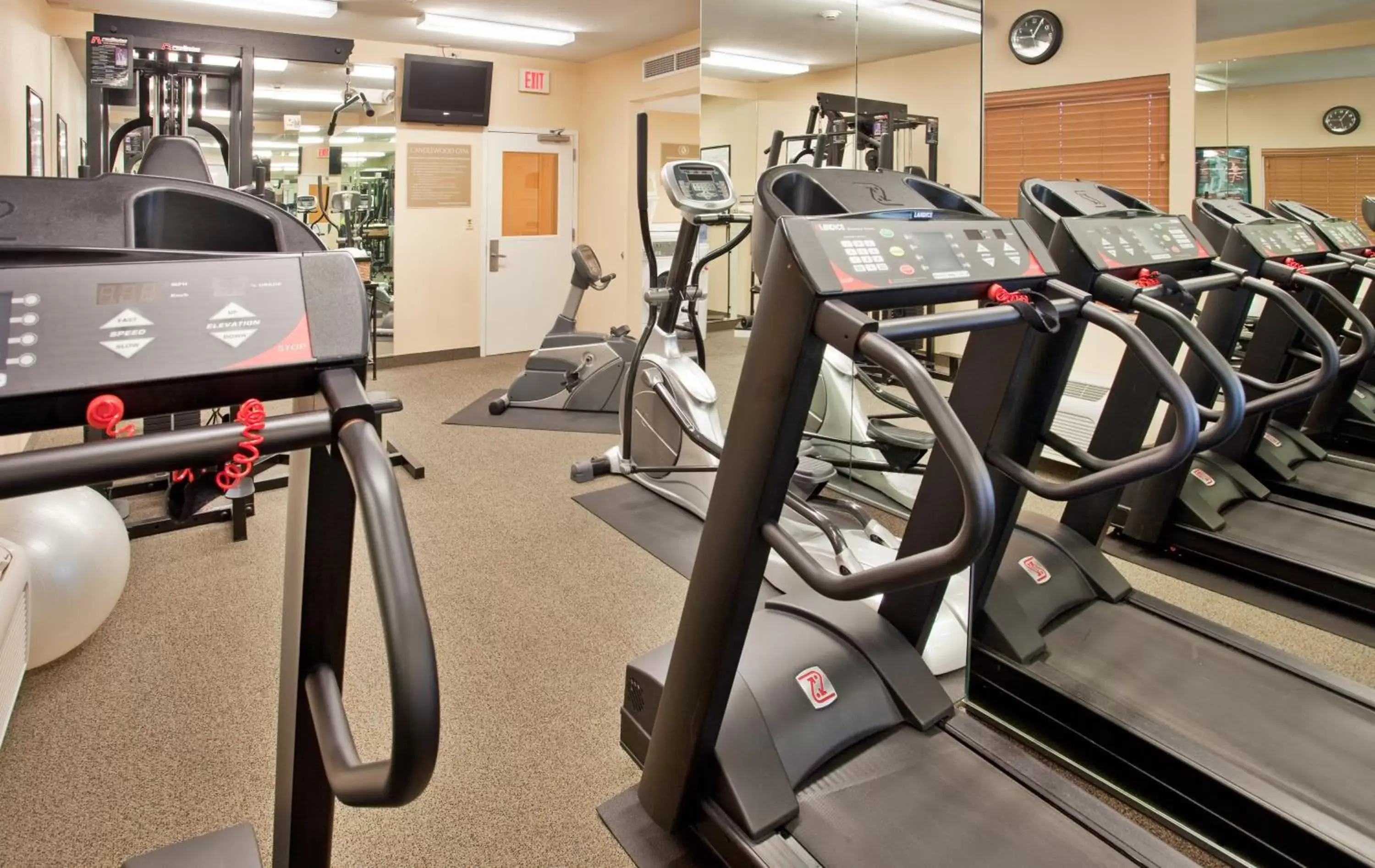 Fitness centre/facilities, Fitness Center/Facilities in Candlewood Suites Junction City - Ft. Riley, an IHG Hotel