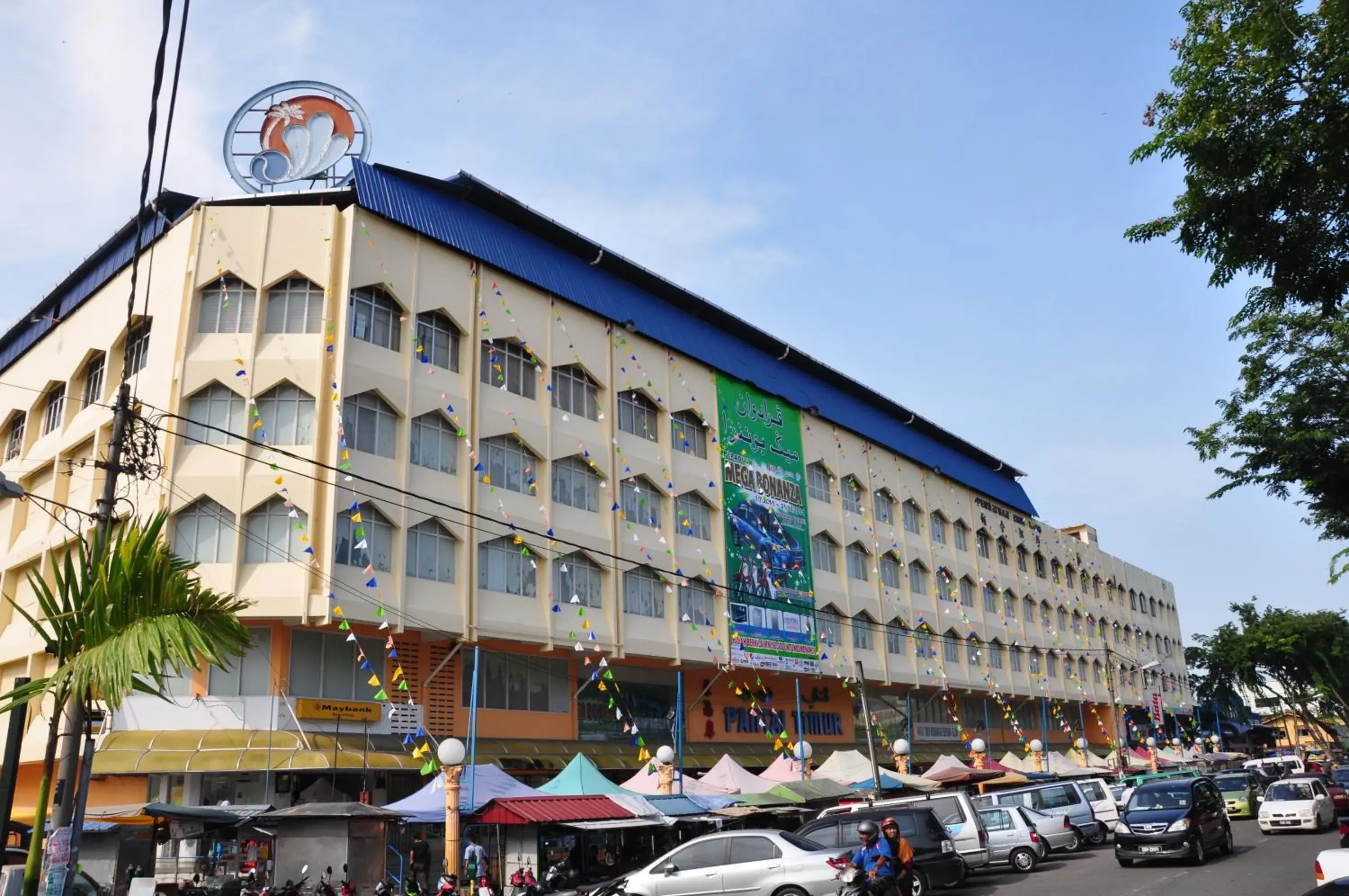 Supermarket/grocery shop, Property Building in Flora Place Hotel