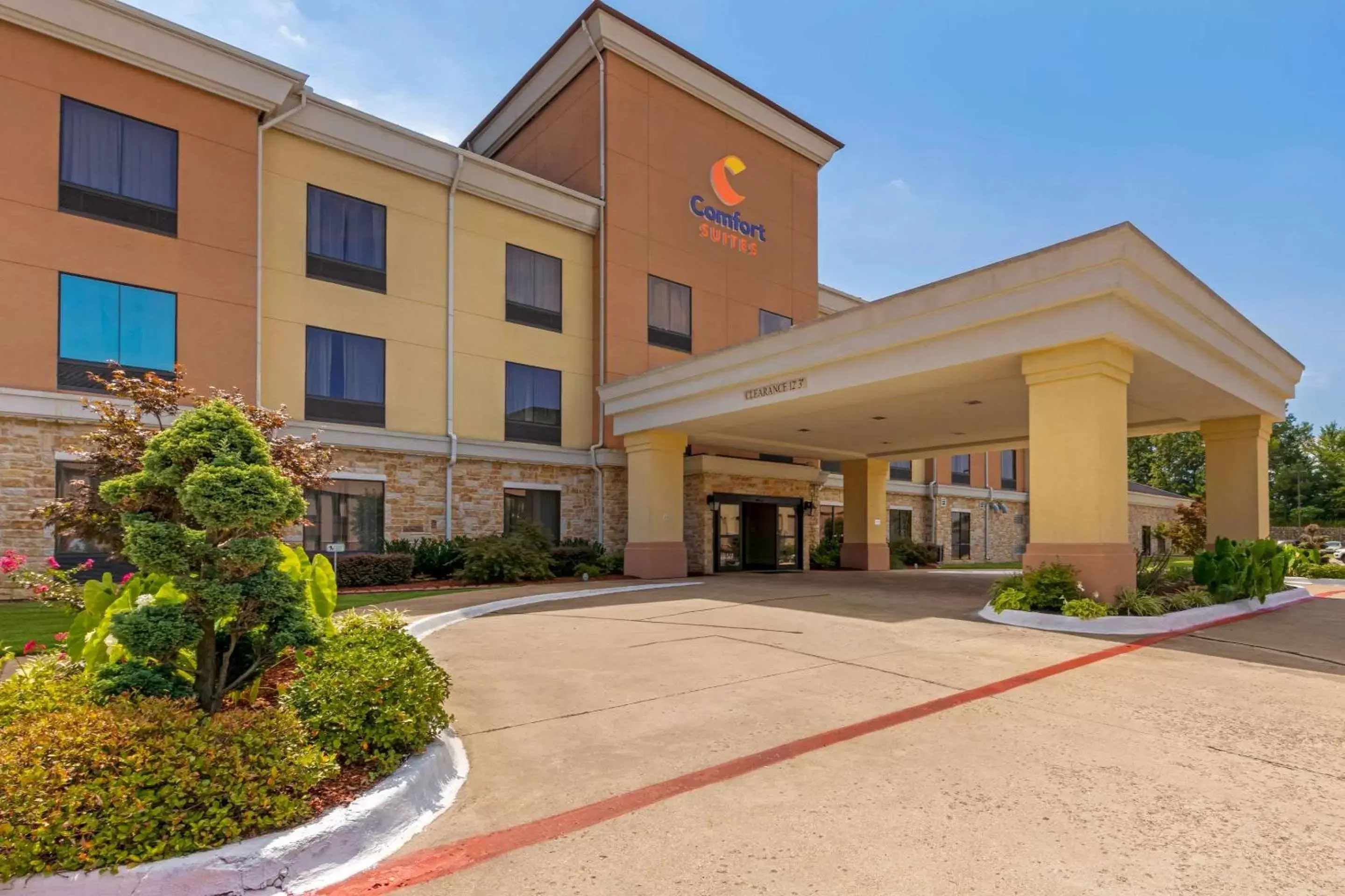 Property Building in Comfort Suites Forrest City