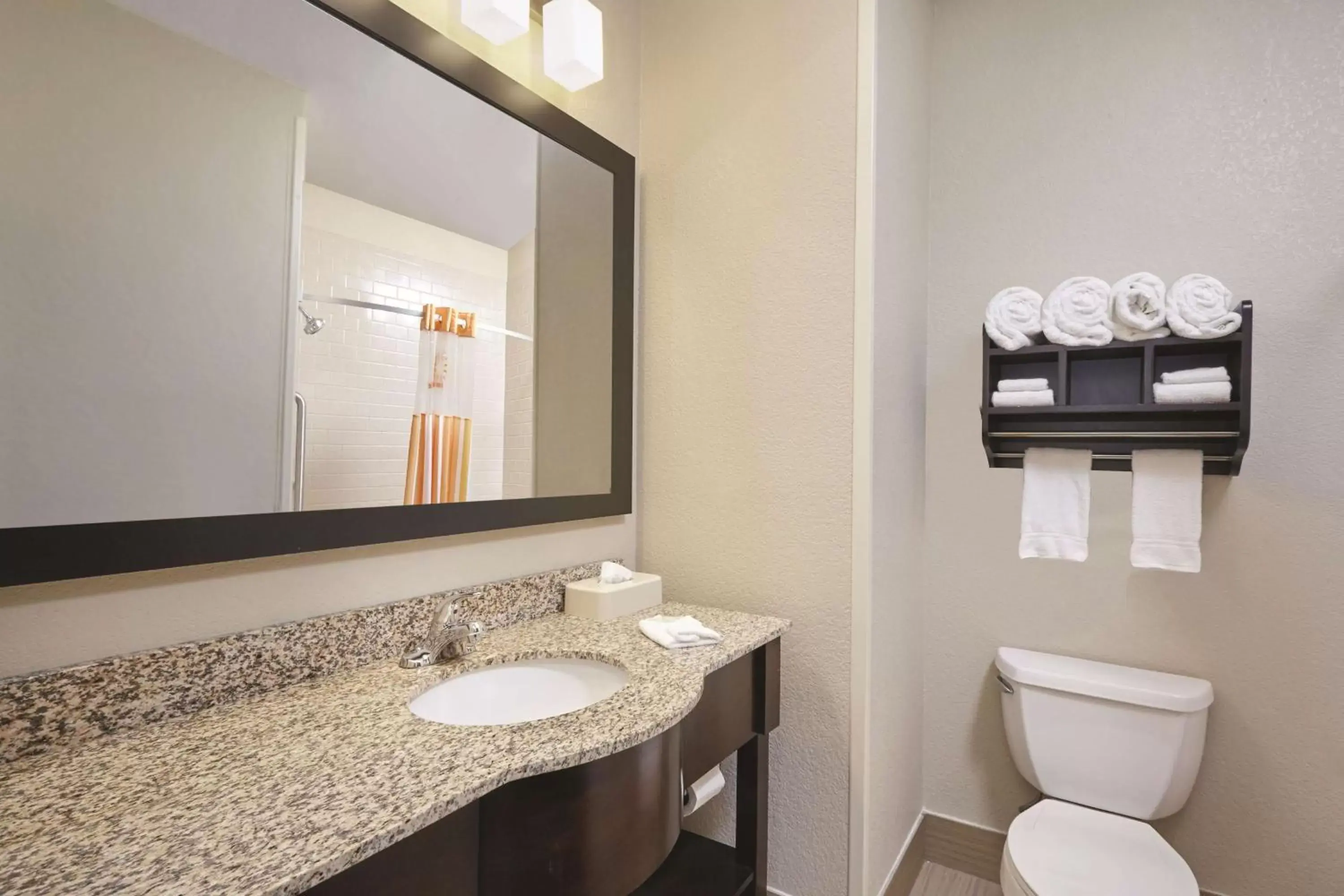 Bathroom in La Quinta by Wyndham South Bend