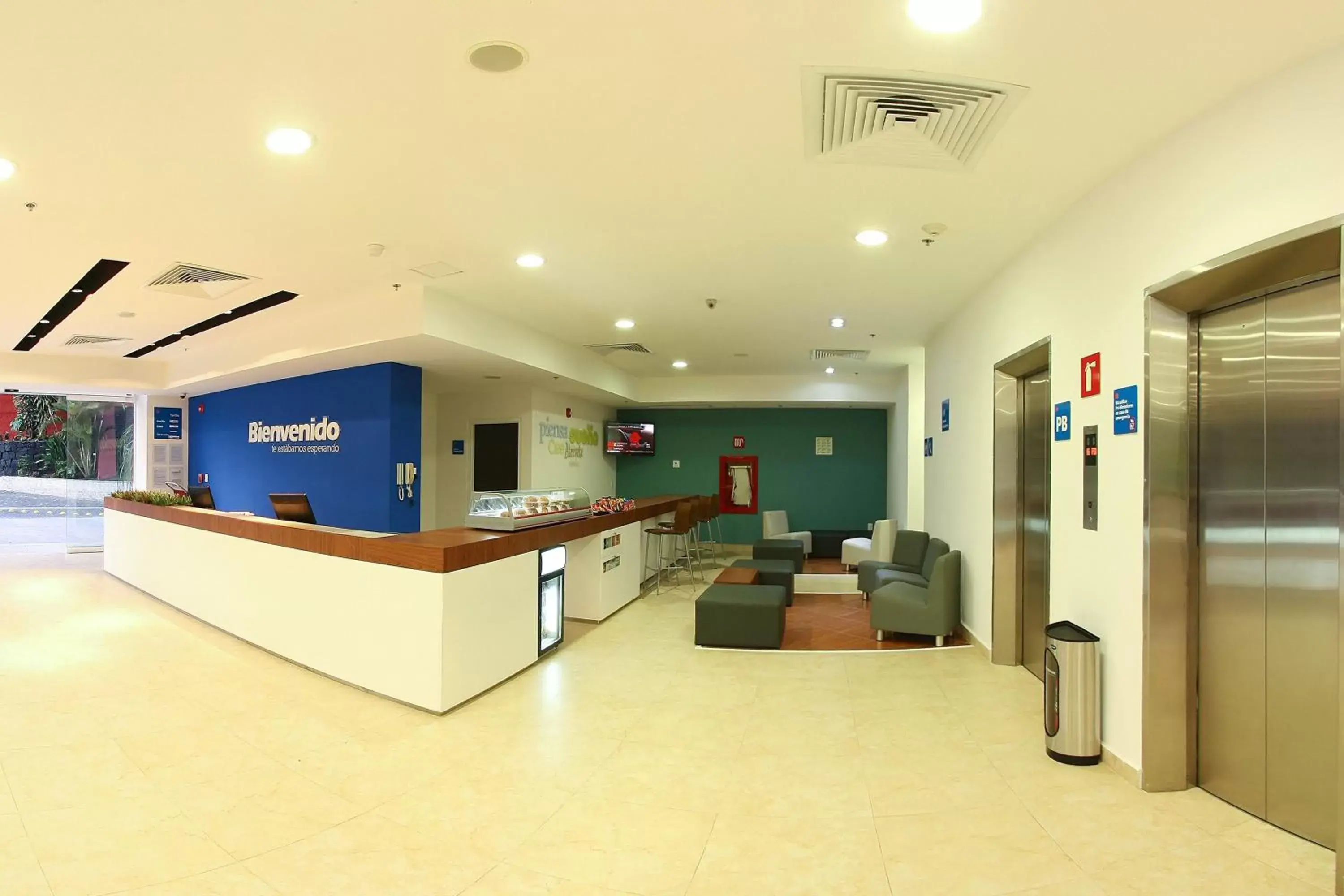 Lobby or reception in One Xalapa Las Animas